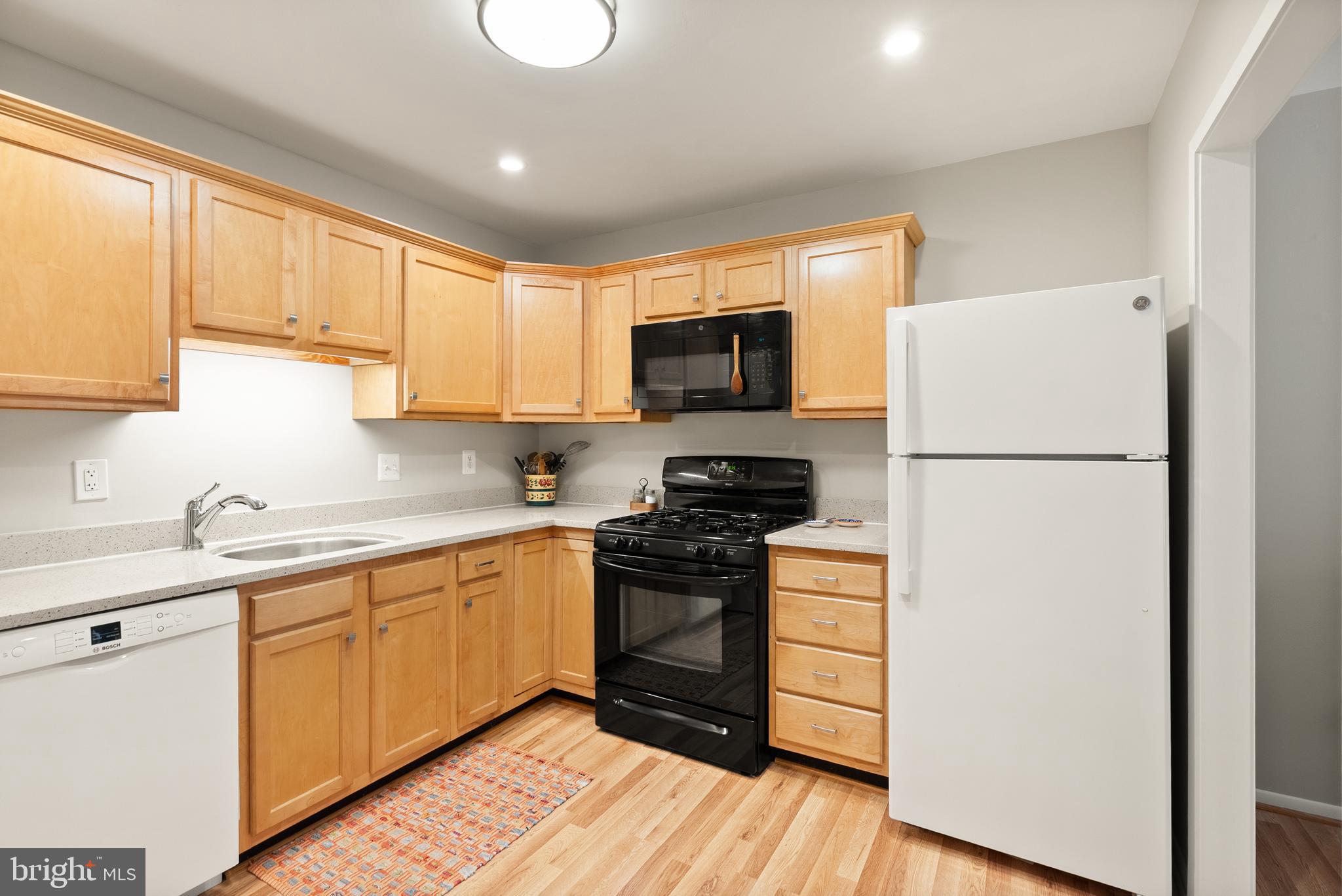 HUNTERS WOODS VILLAGE - Residential