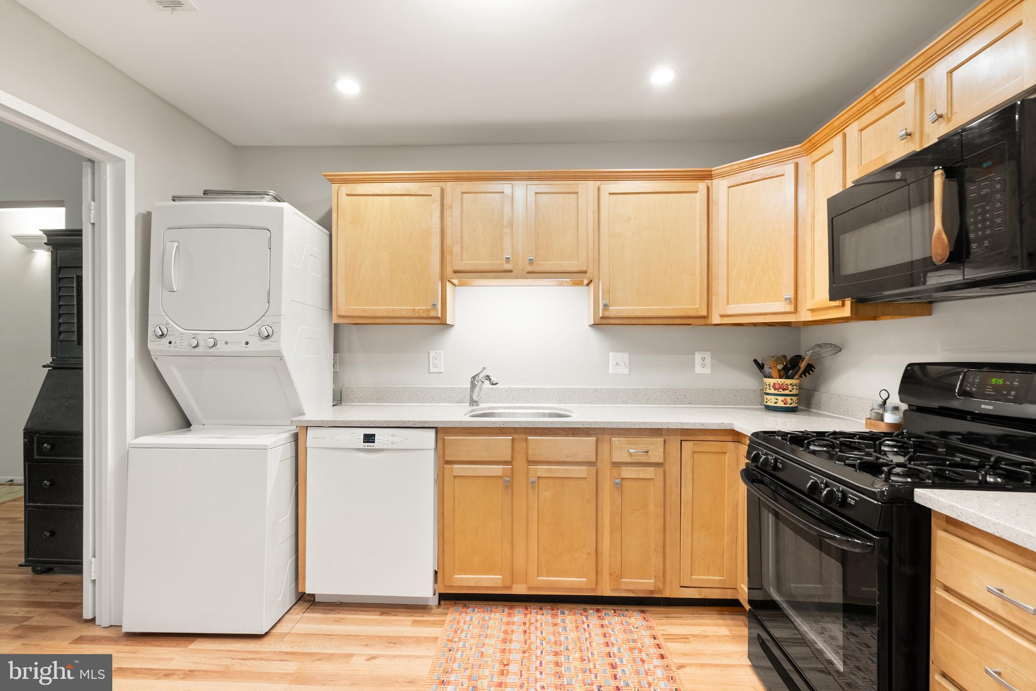 HUNTERS WOODS VILLAGE - Residential
