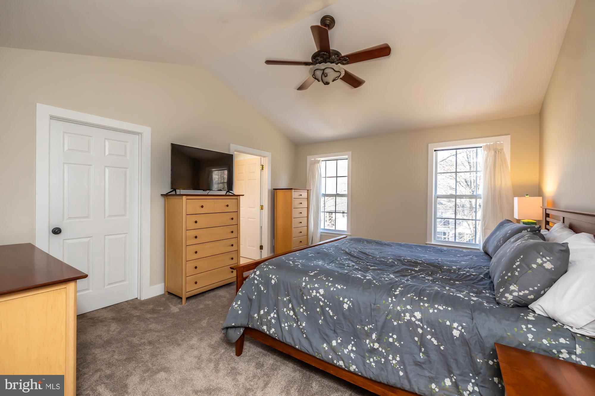 LINKS AT THORNDALE - Residential Lease