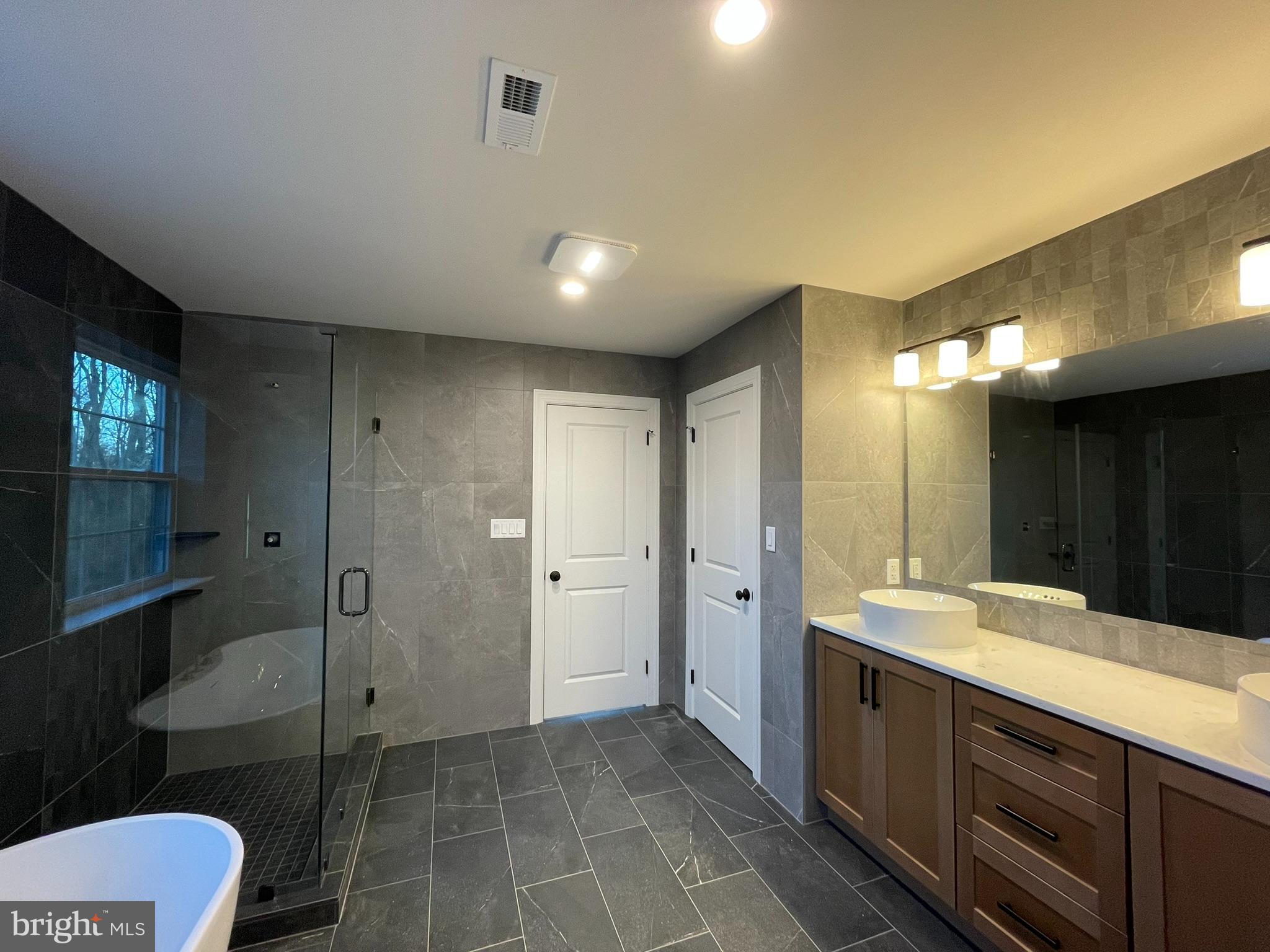 NON AVAILABLE - Residential
