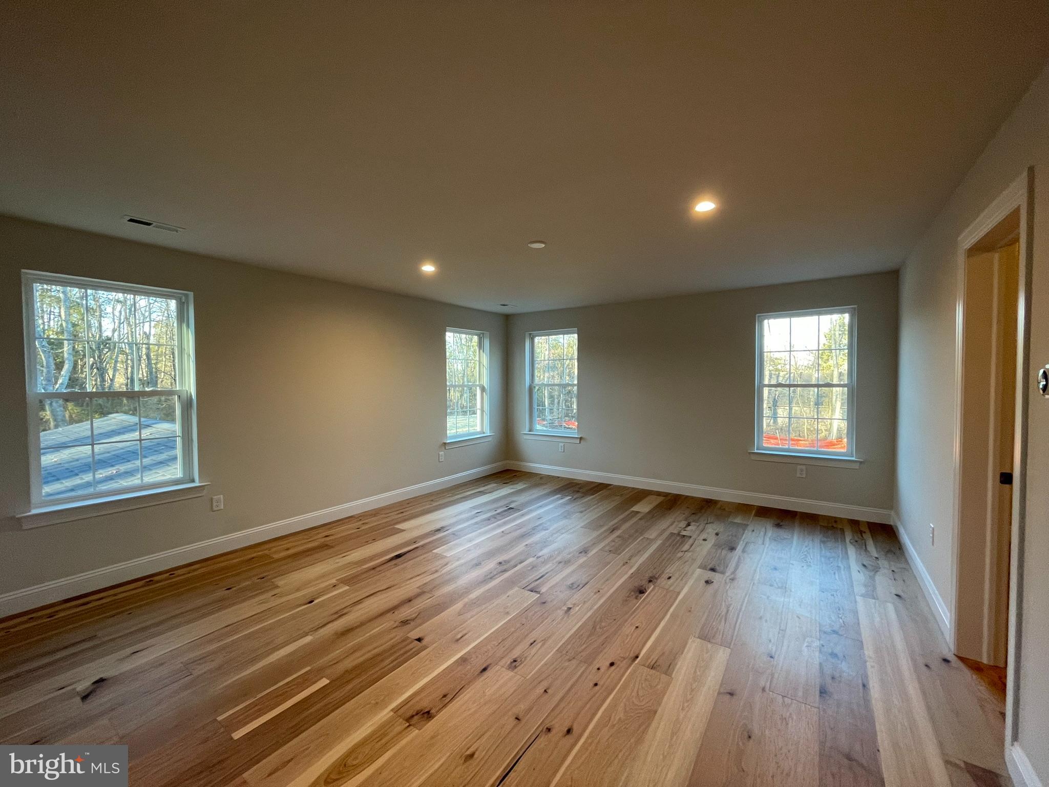 NON AVAILABLE - Residential