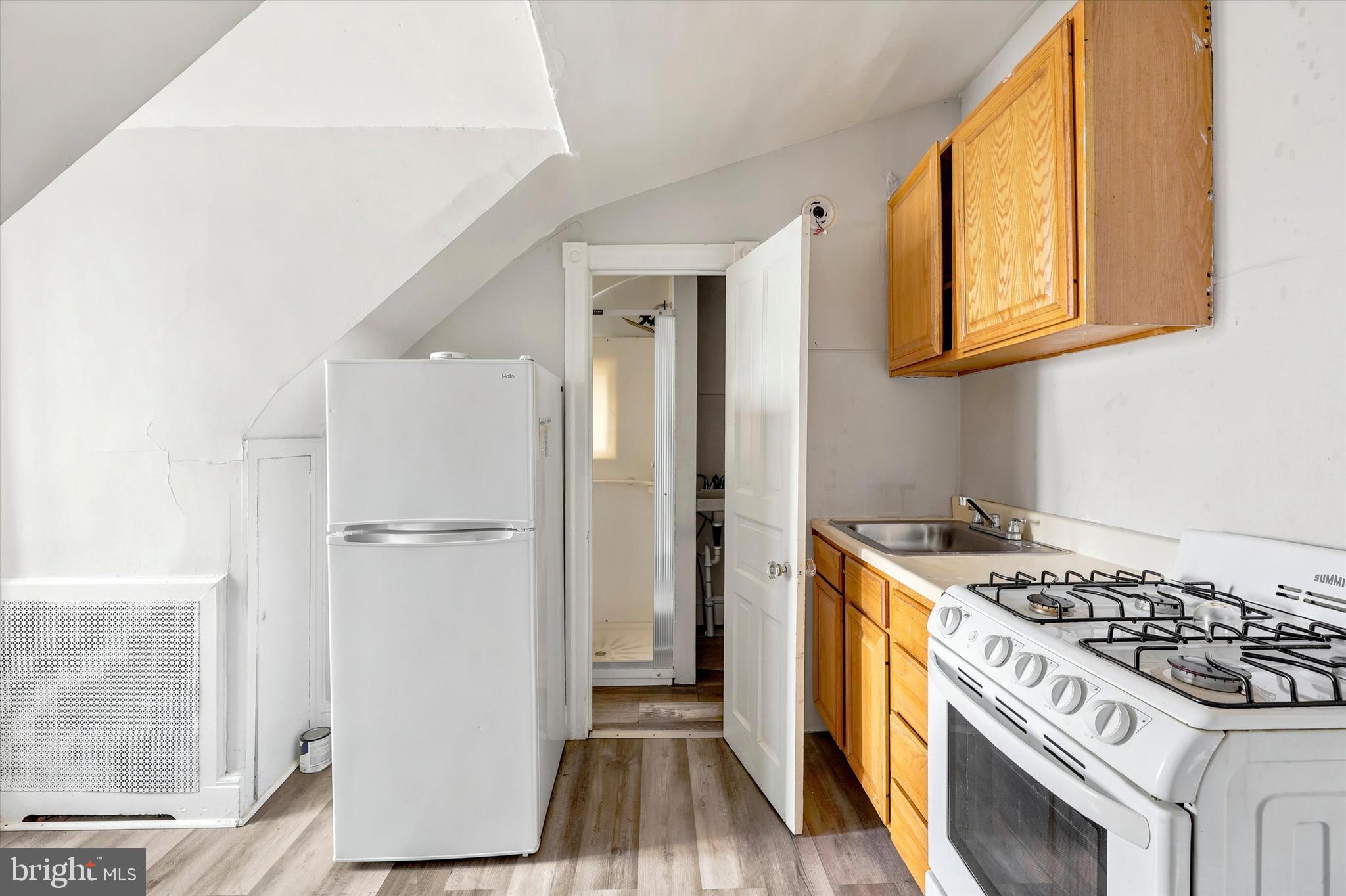 FRANKFORD - Residential Income