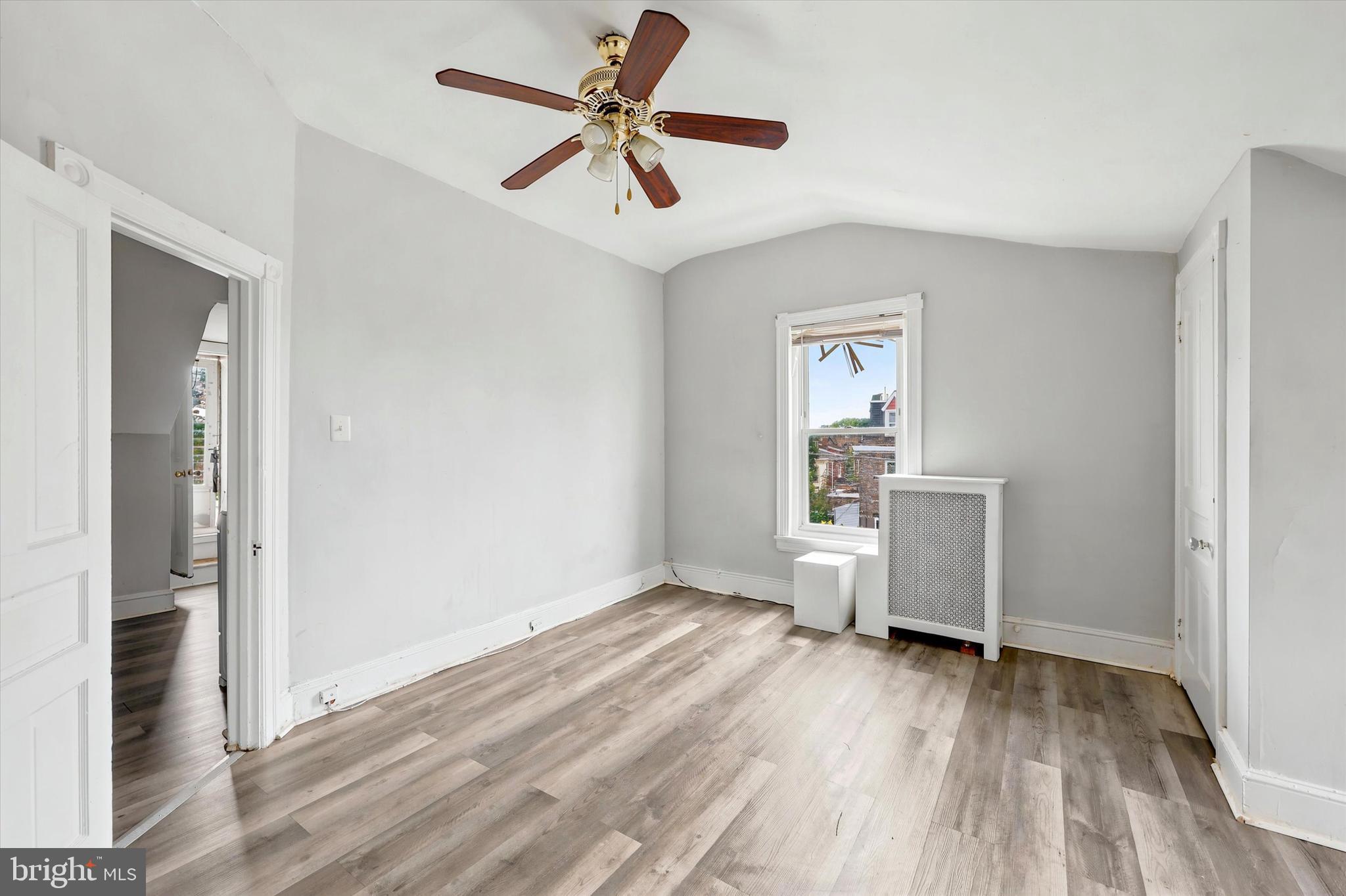 FRANKFORD - Residential Income