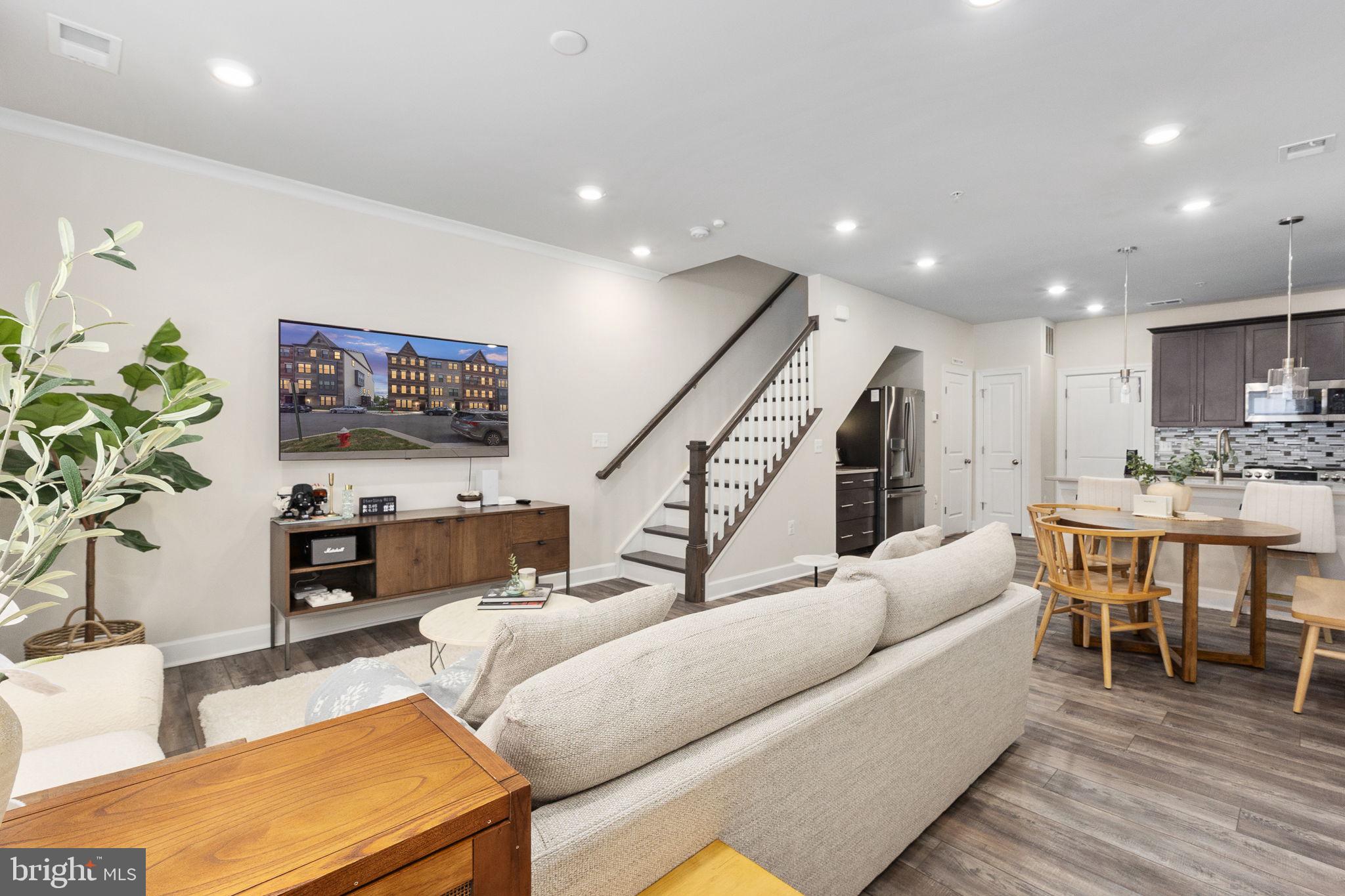METRO WALK AT MOOREFIELD STATION - Residential