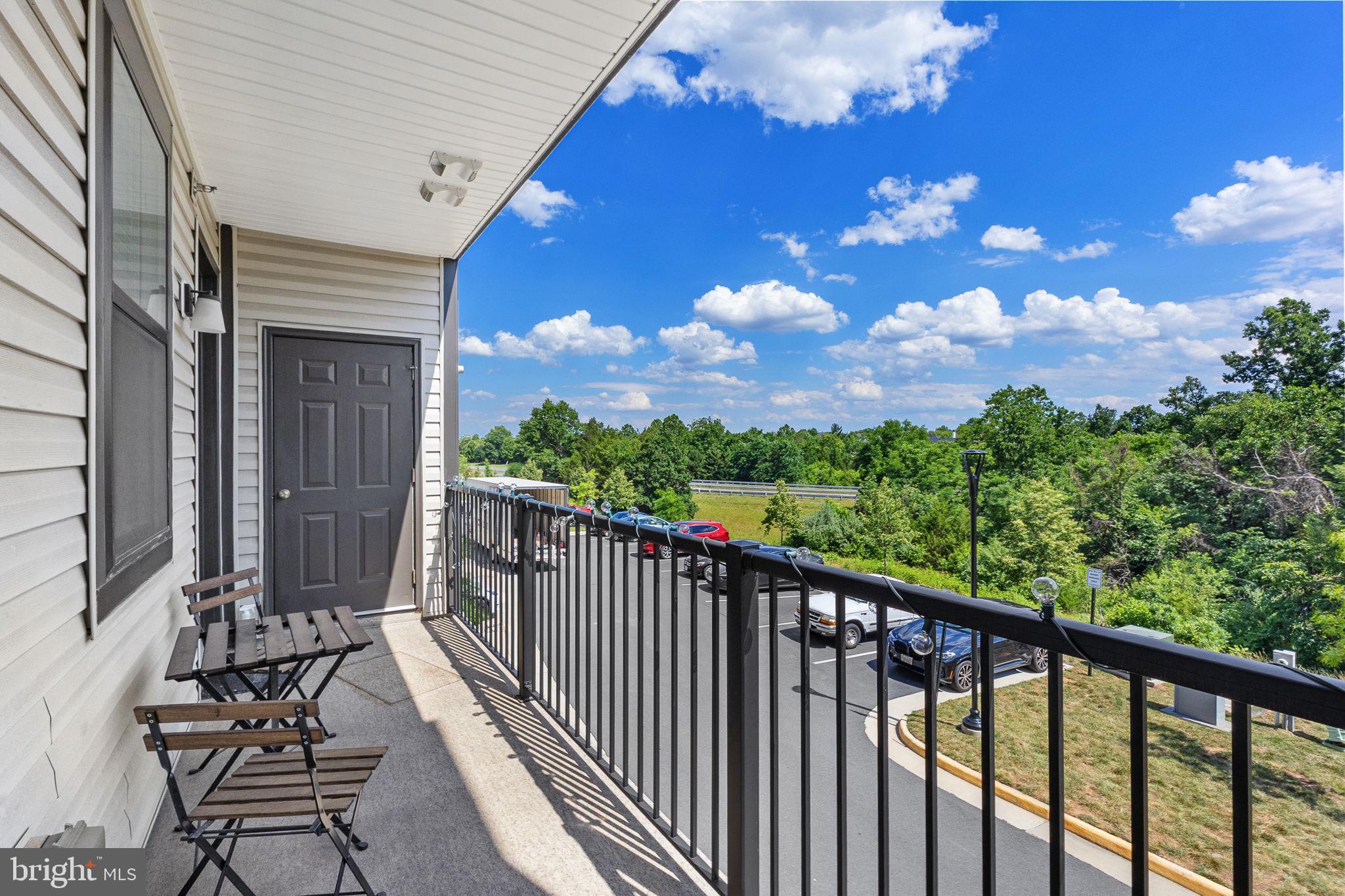 METRO WALK AT MOOREFIELD STATION - Residential