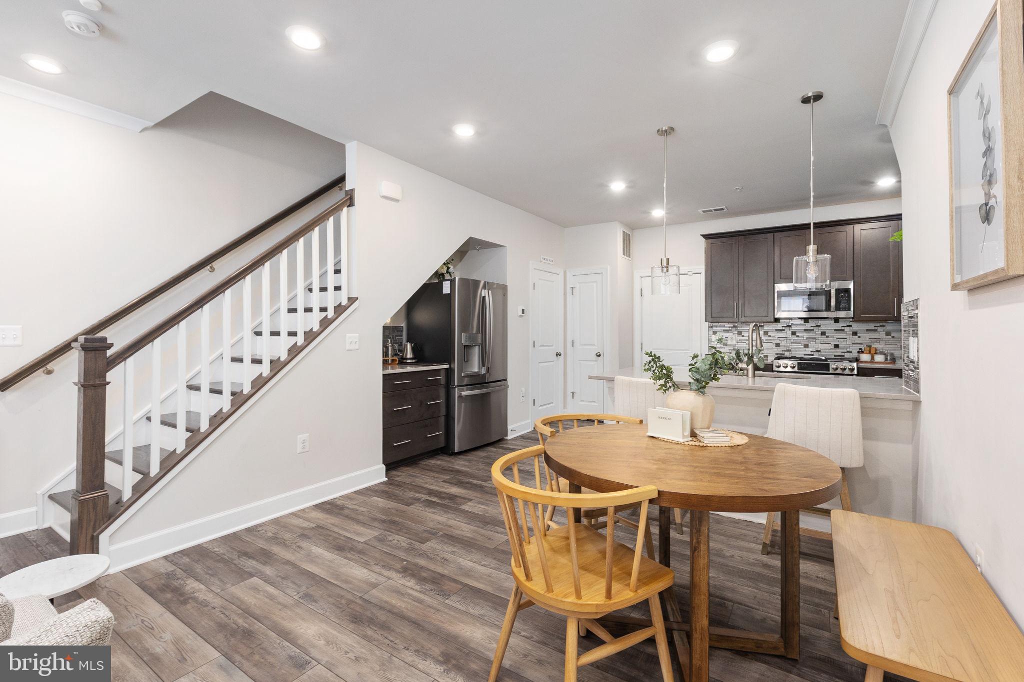 METRO WALK AT MOOREFIELD STATION - Residential
