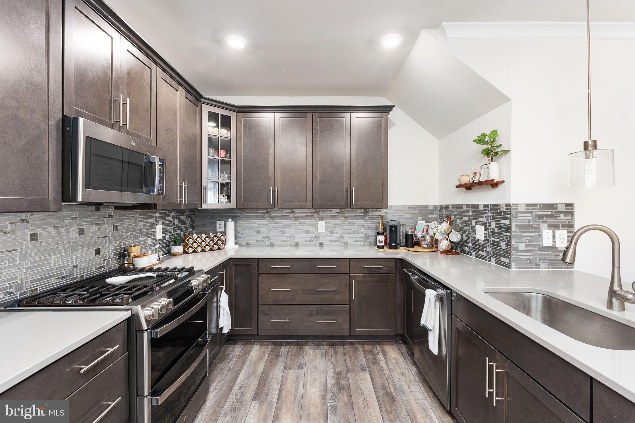 METRO WALK AT MOOREFIELD STATION - Residential