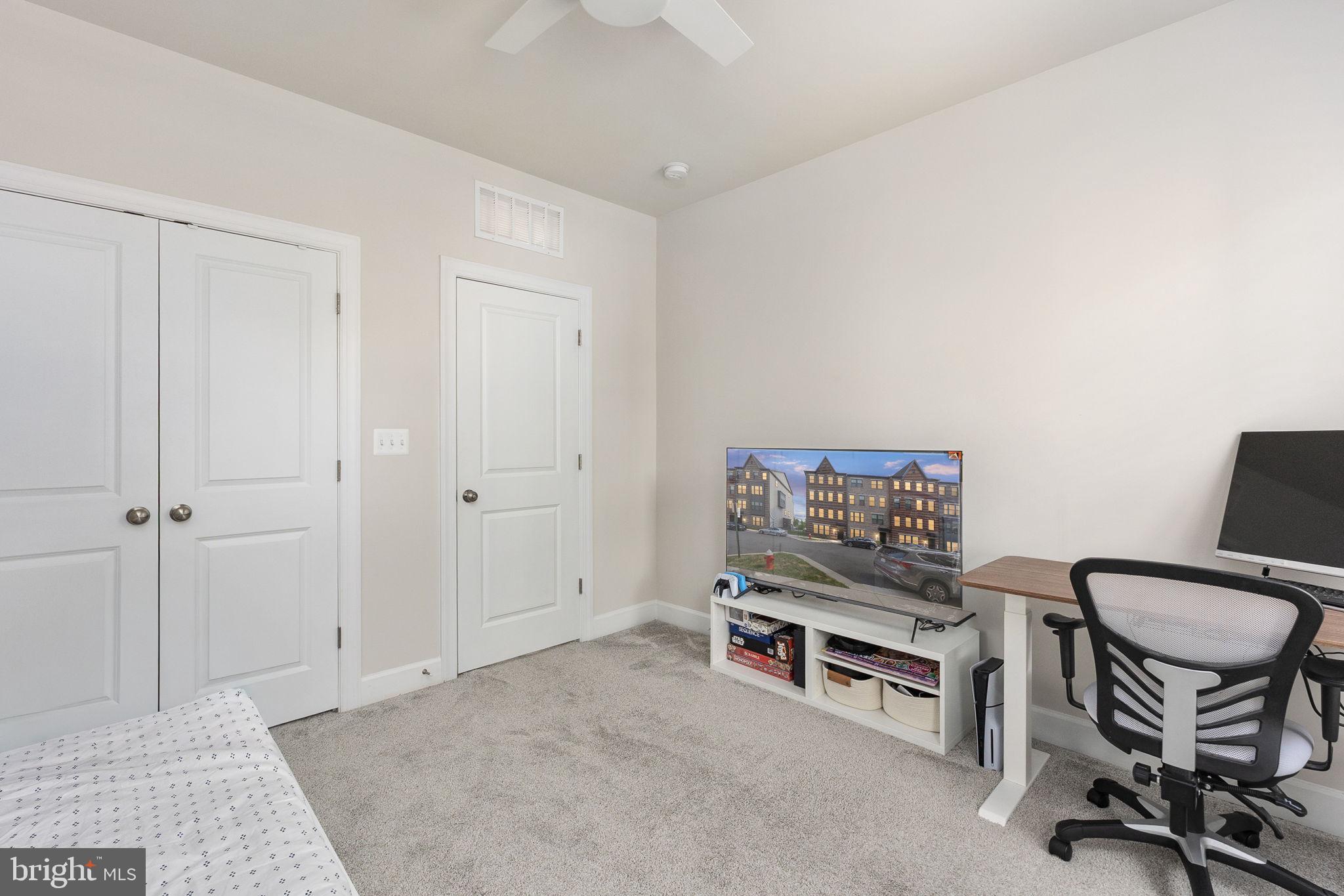 METRO WALK AT MOOREFIELD STATION - Residential