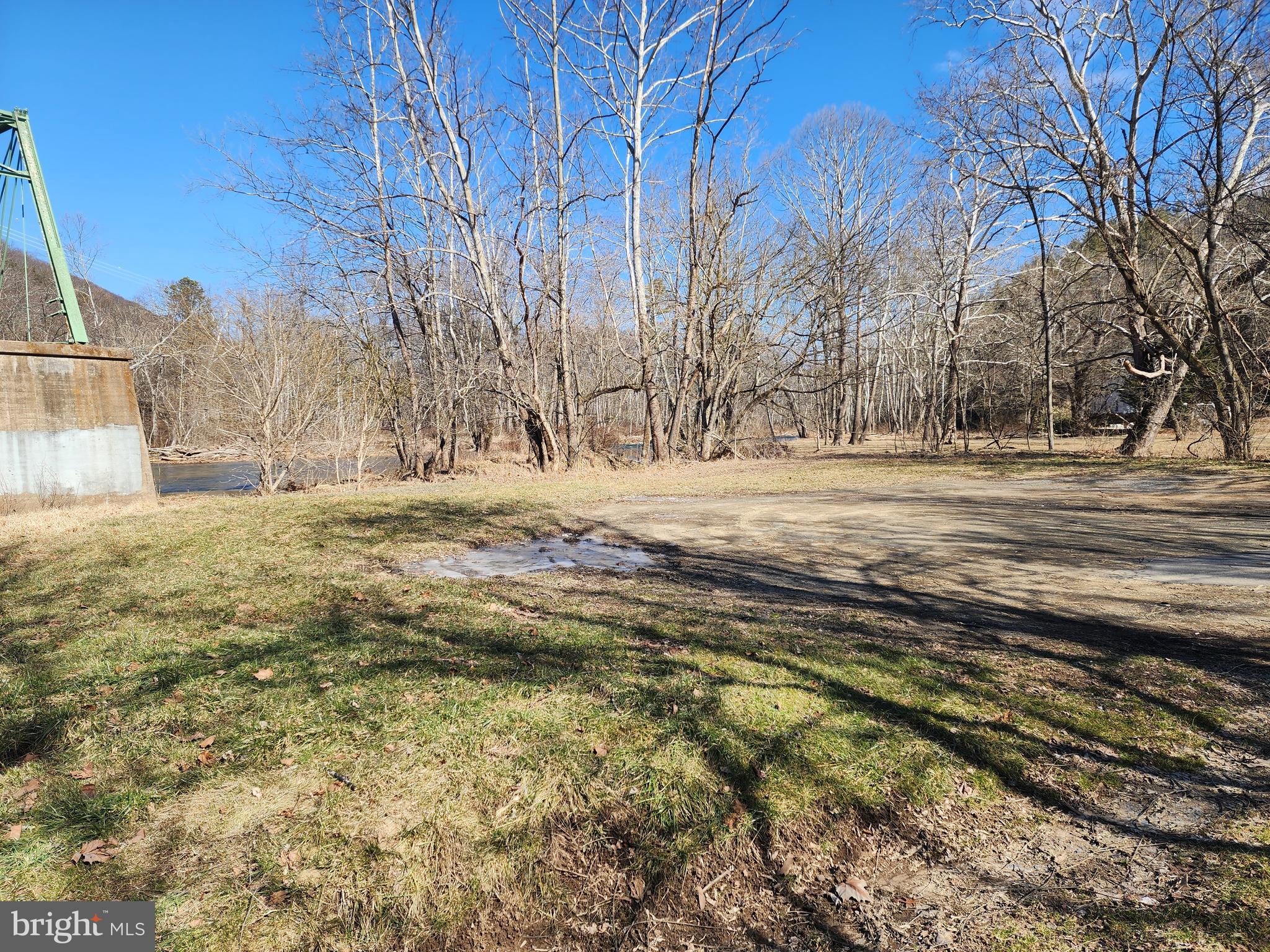 RIVER RIDGE - Land