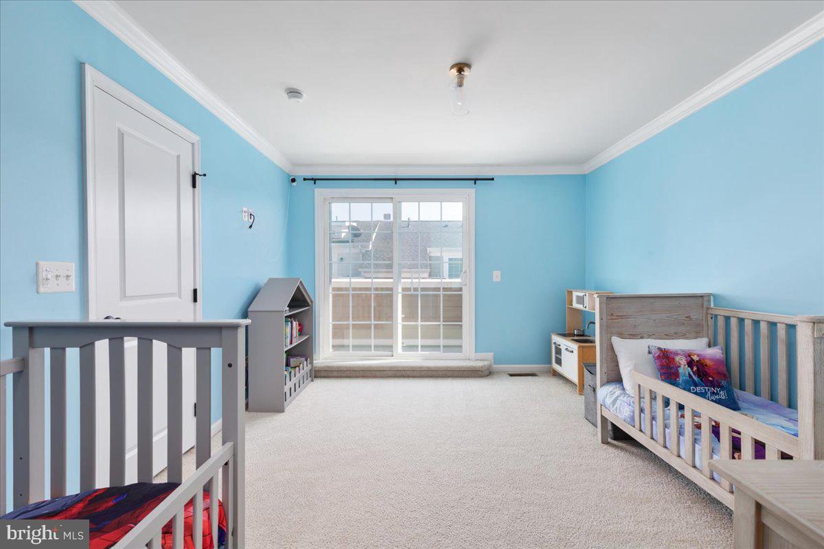 CRESCENT PLACE - Residential