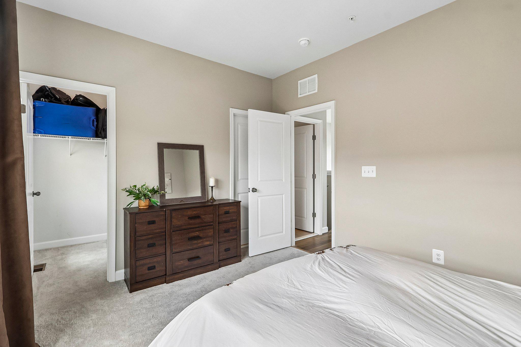 POTOMAC OVERLOOK AT NATIONAL HARBOR - Residential