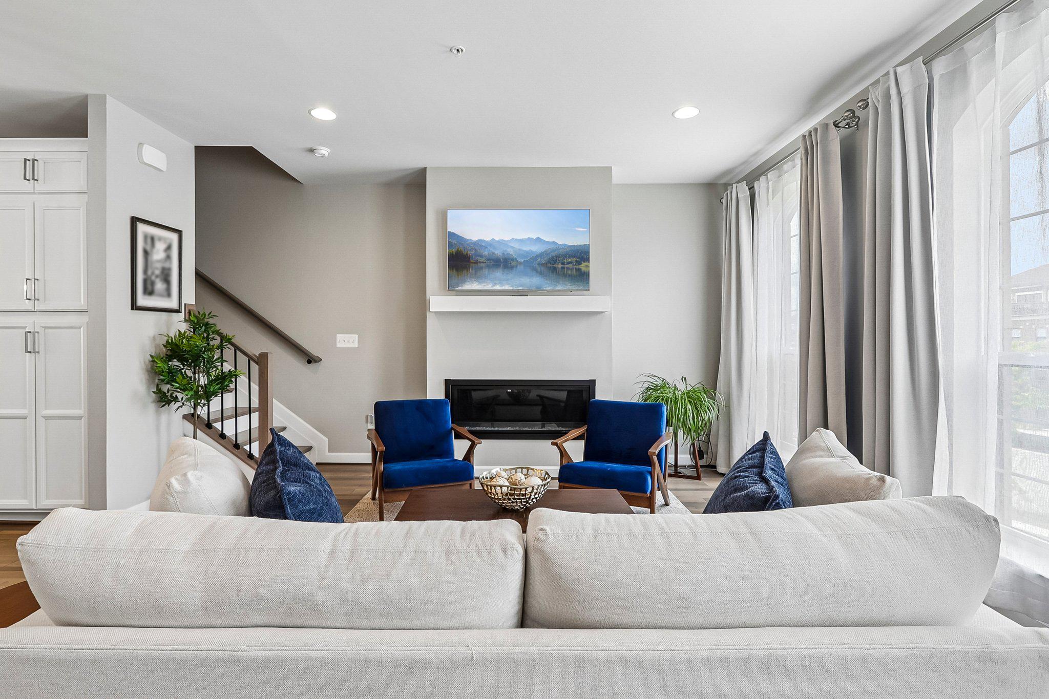 POTOMAC OVERLOOK AT NATIONAL HARBOR - Residential