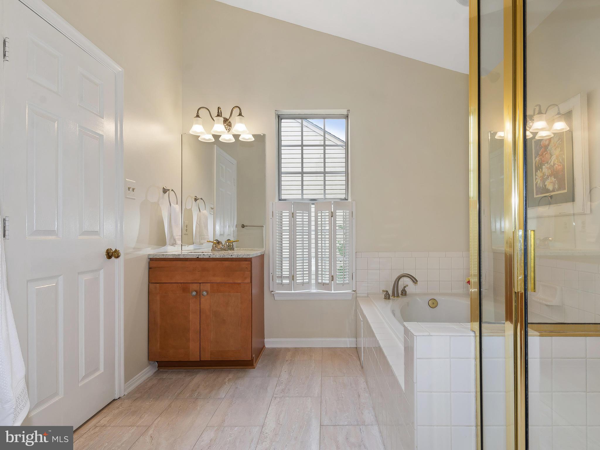 CHRISTIE ESTATES - Residential