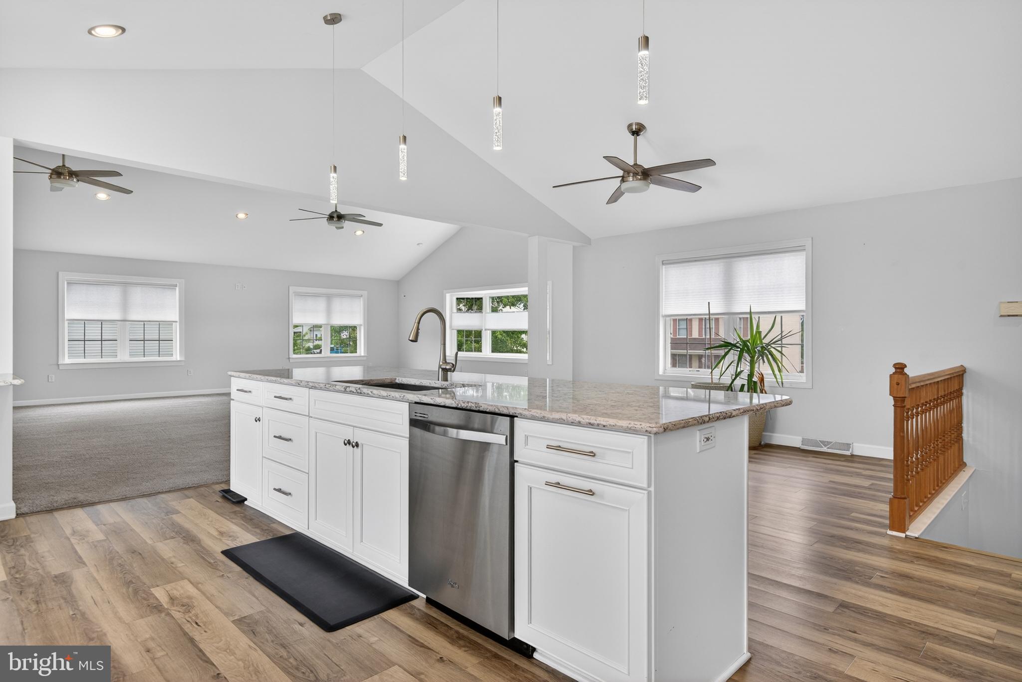 MAPLE RIDGE - Residential