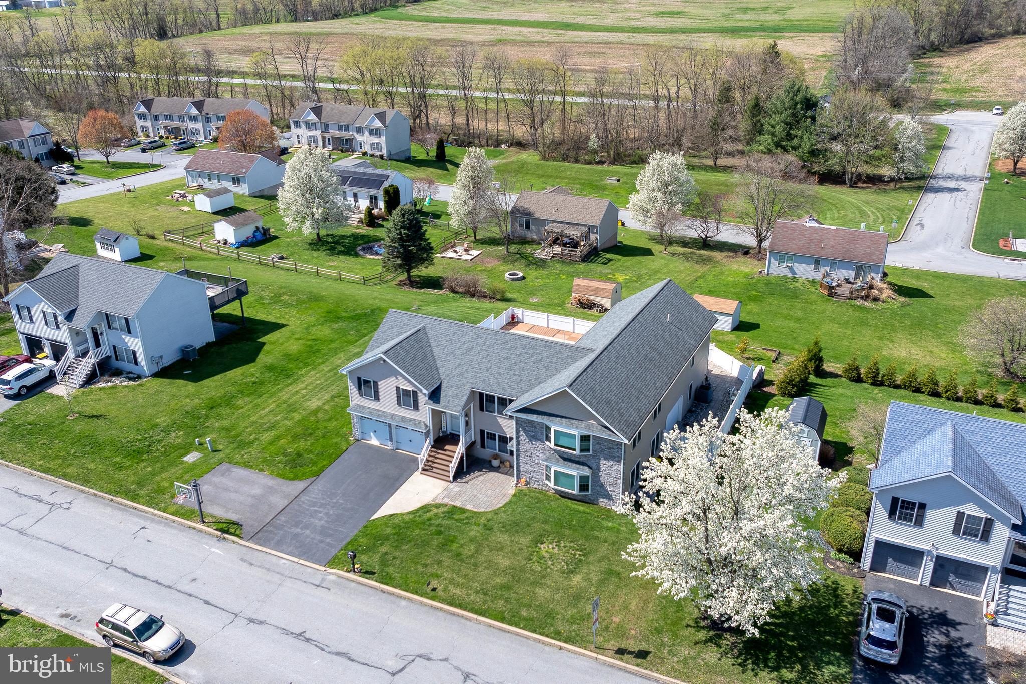 MAPLE RIDGE - Residential