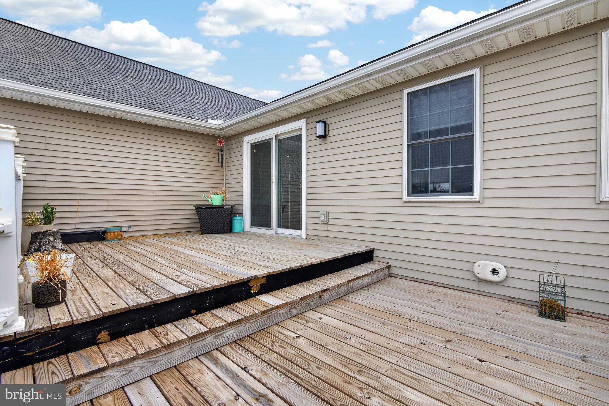 MAPLE RIDGE - Residential