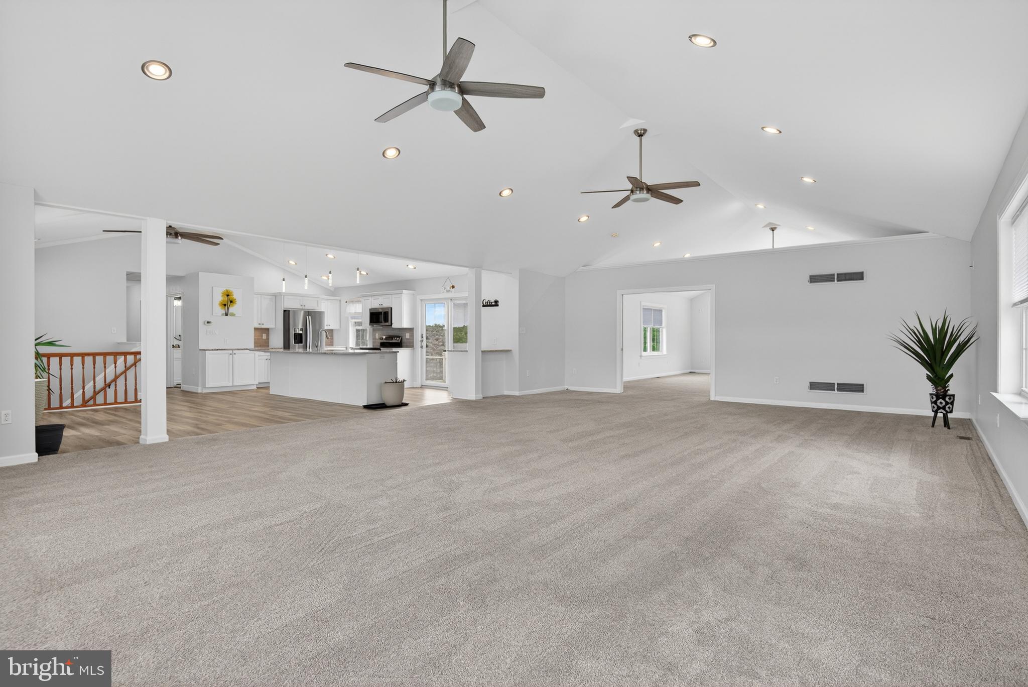 MAPLE RIDGE - Residential