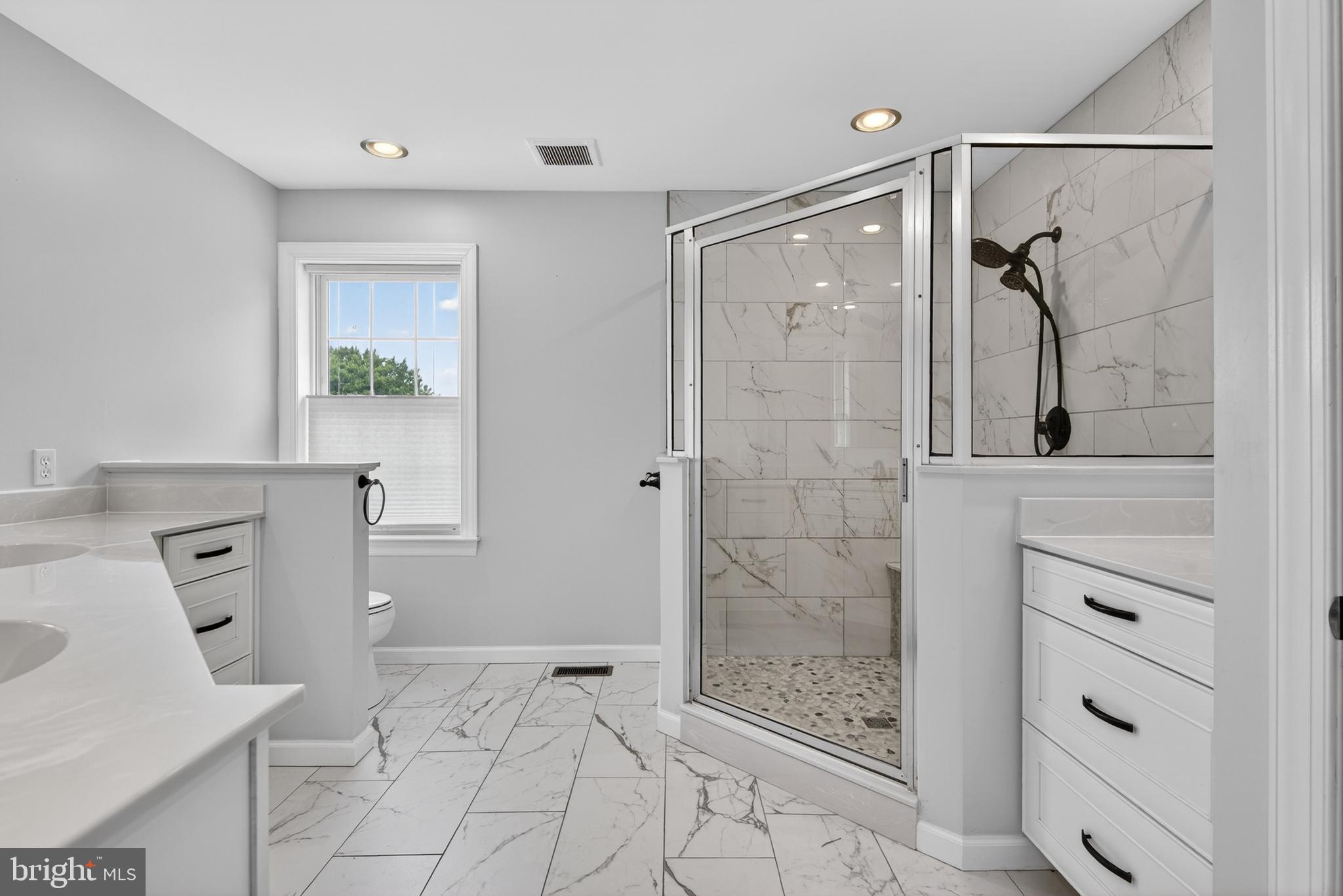MAPLE RIDGE - Residential