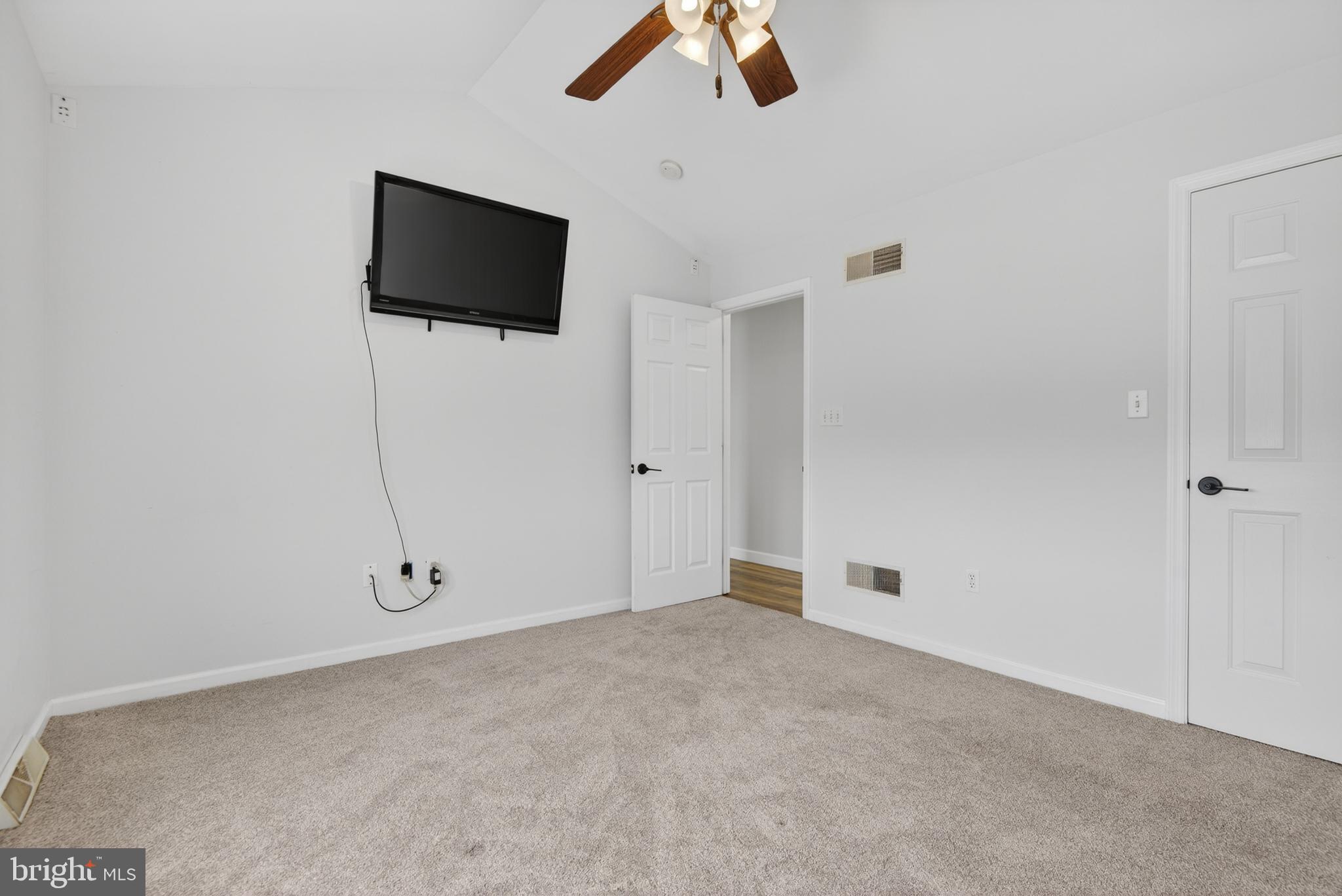 MAPLE RIDGE - Residential