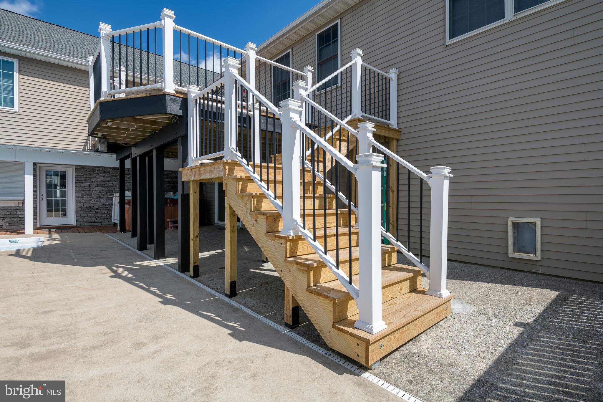 MAPLE RIDGE - Residential