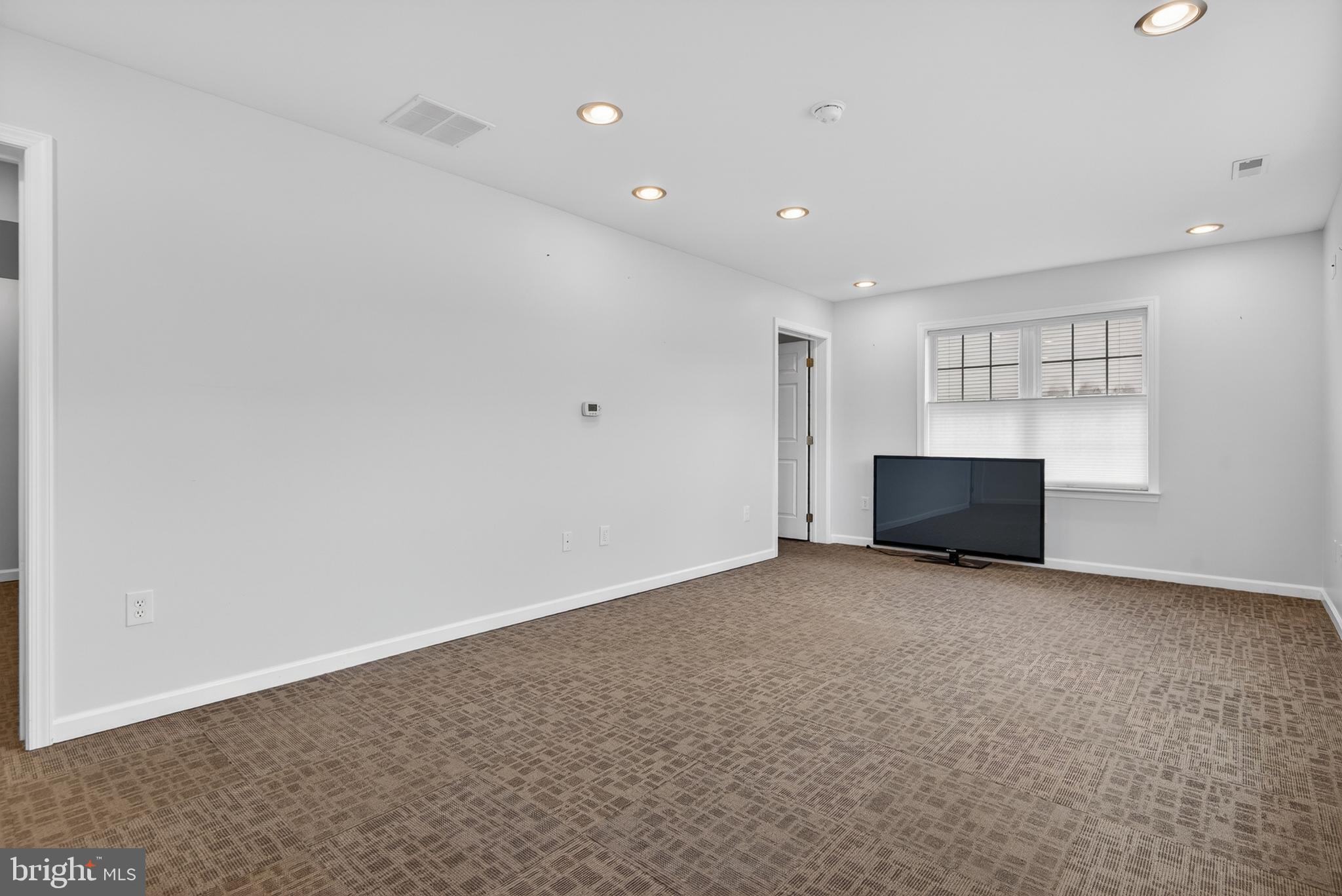 MAPLE RIDGE - Residential