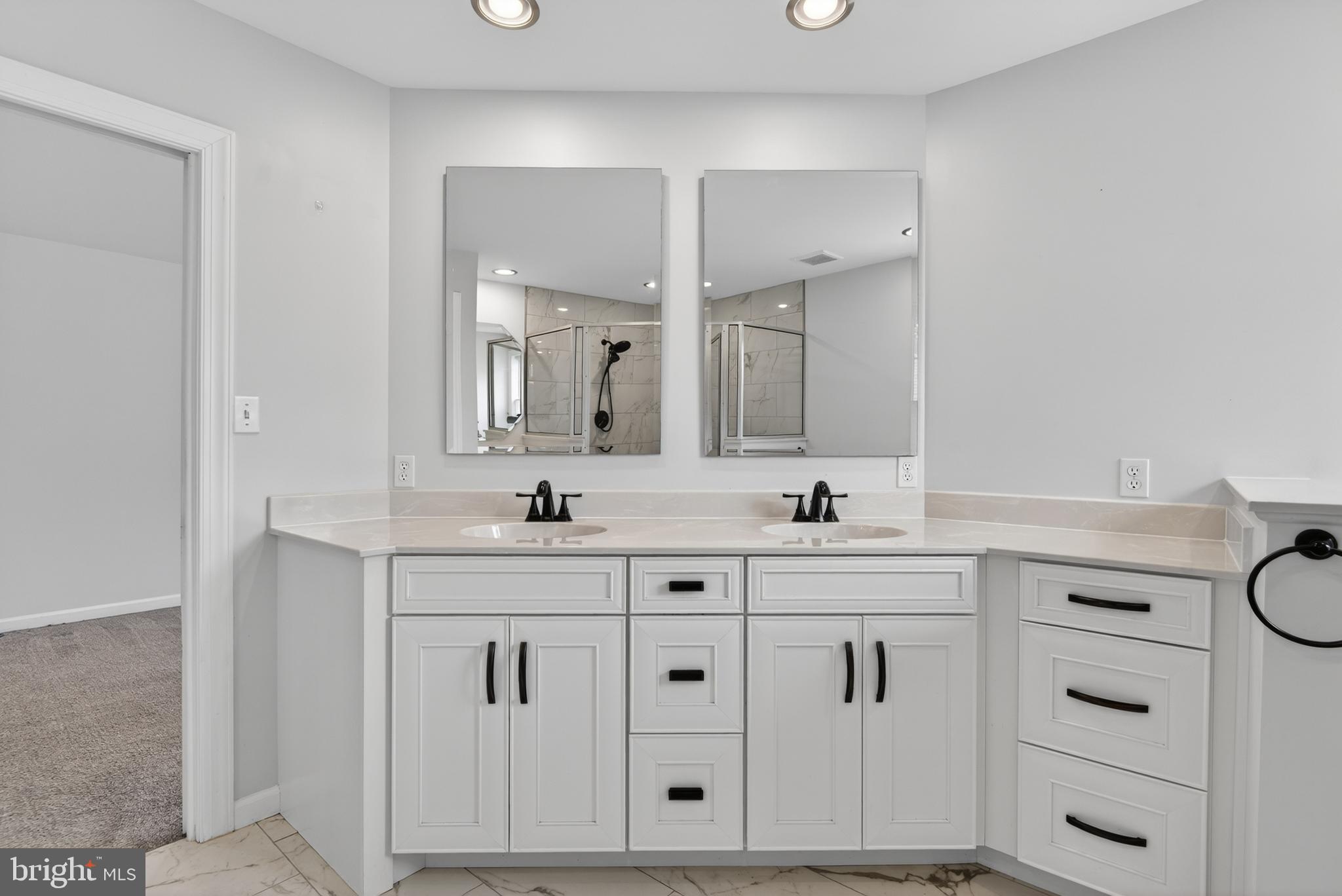 MAPLE RIDGE - Residential