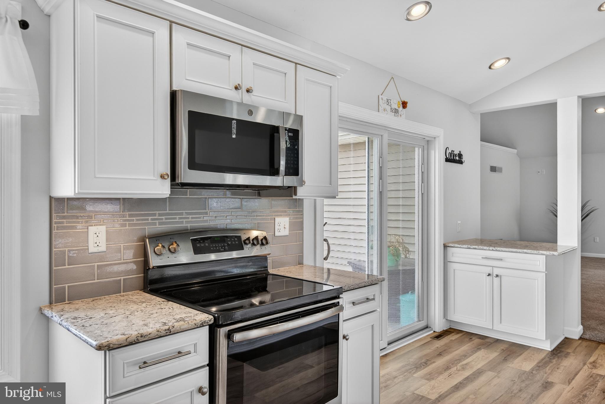 MAPLE RIDGE - Residential