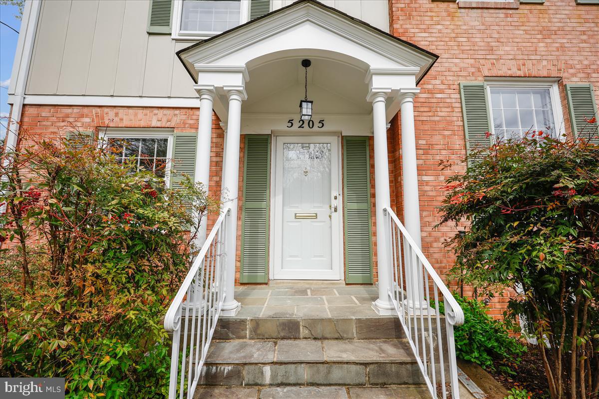 ALTA VISTA - Residential