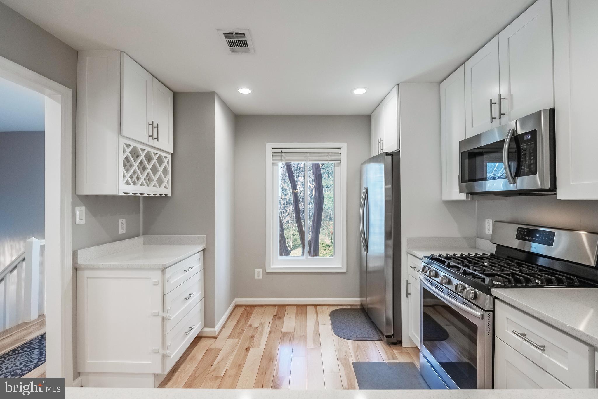 HUNTERS CROSSING - Residential