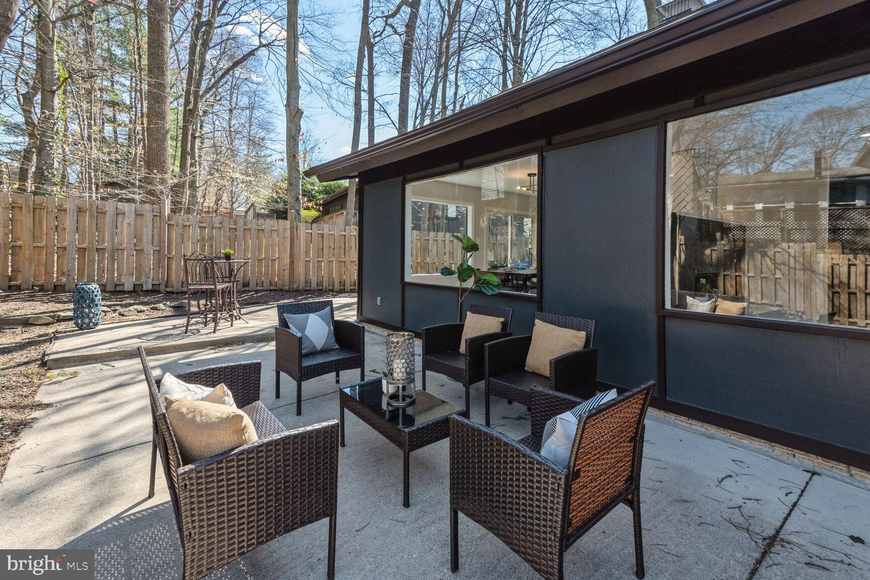 MANOR WOODS - Residential