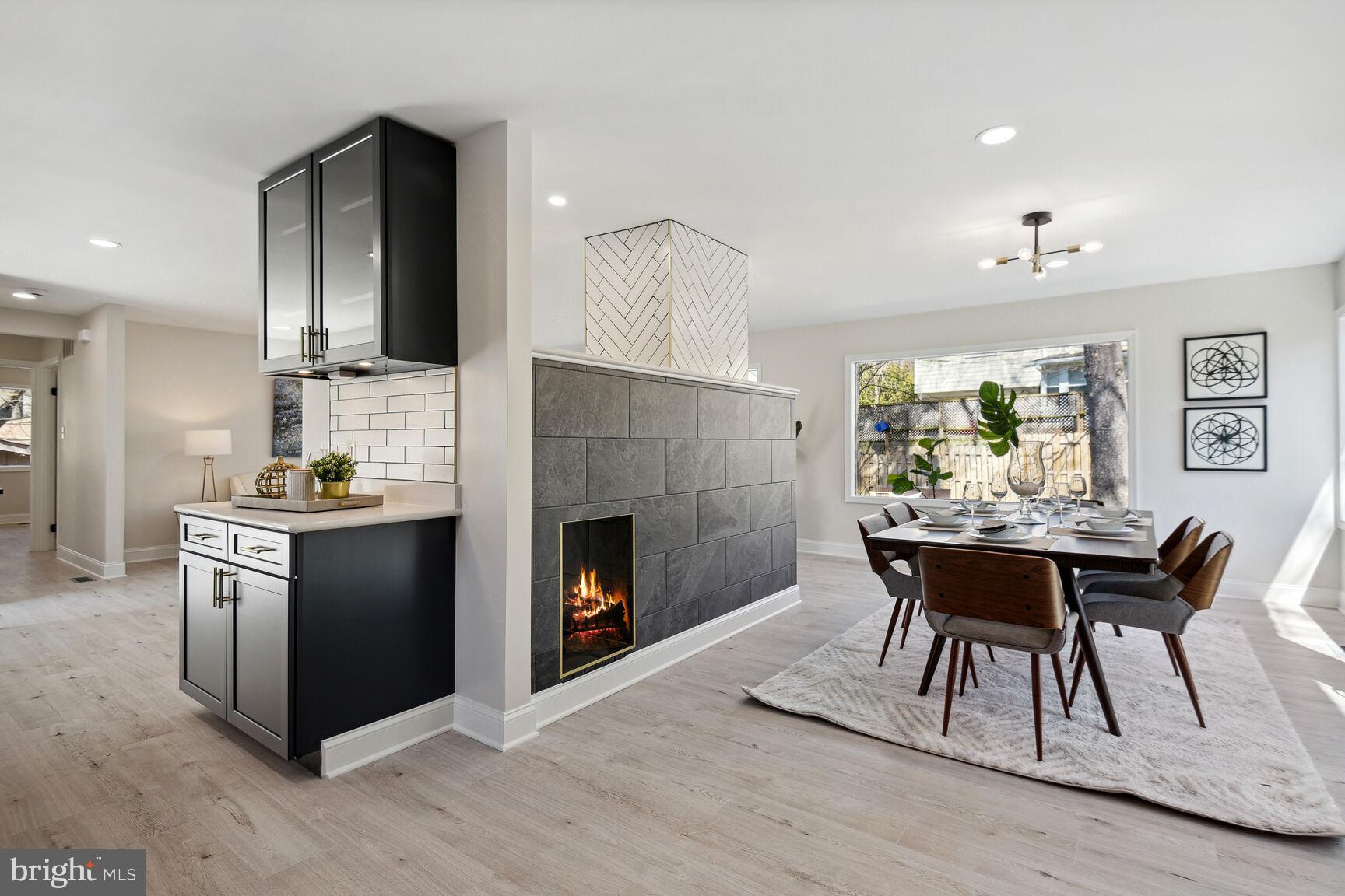 MANOR WOODS - Residential