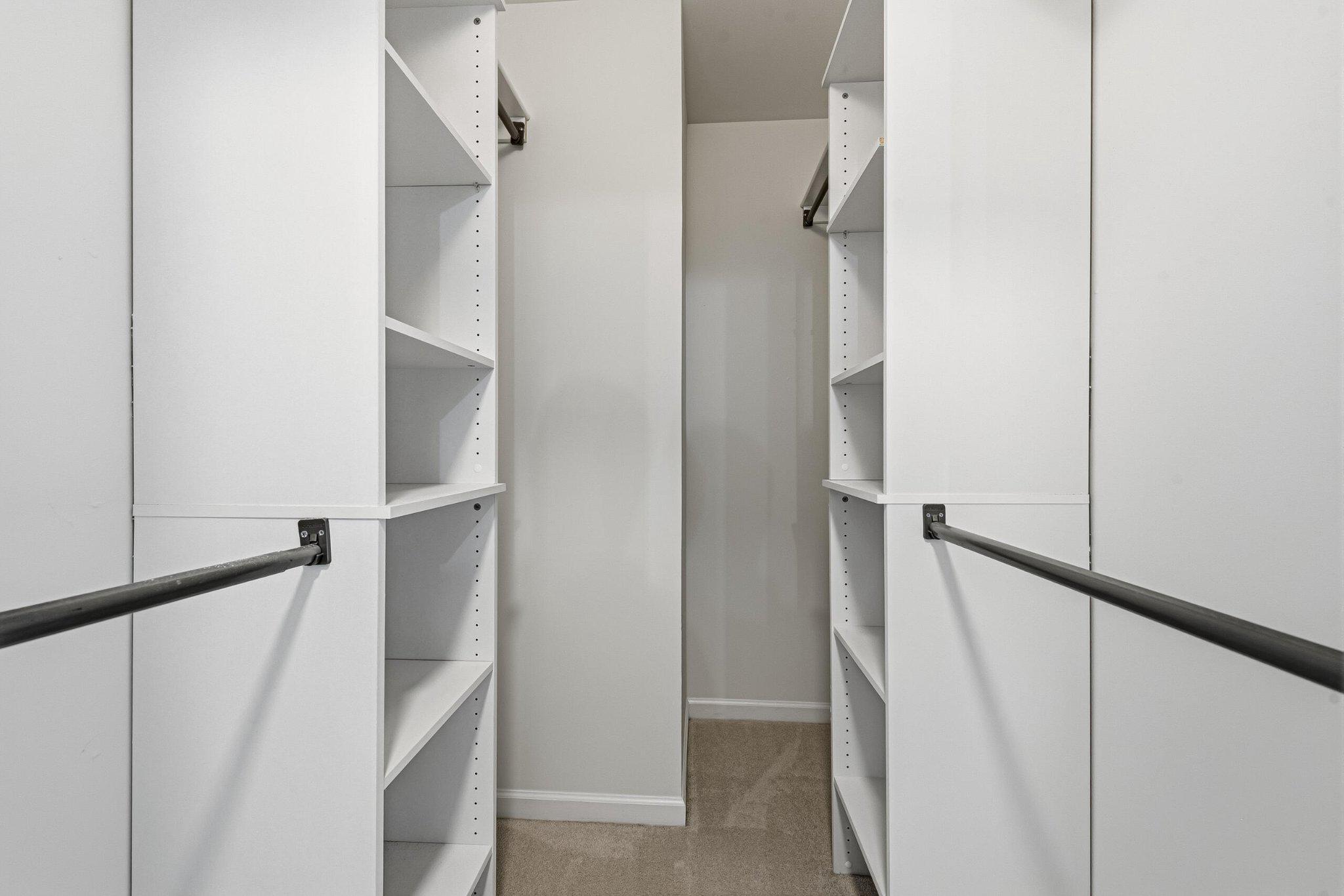 SOUTH RIDING - Residential