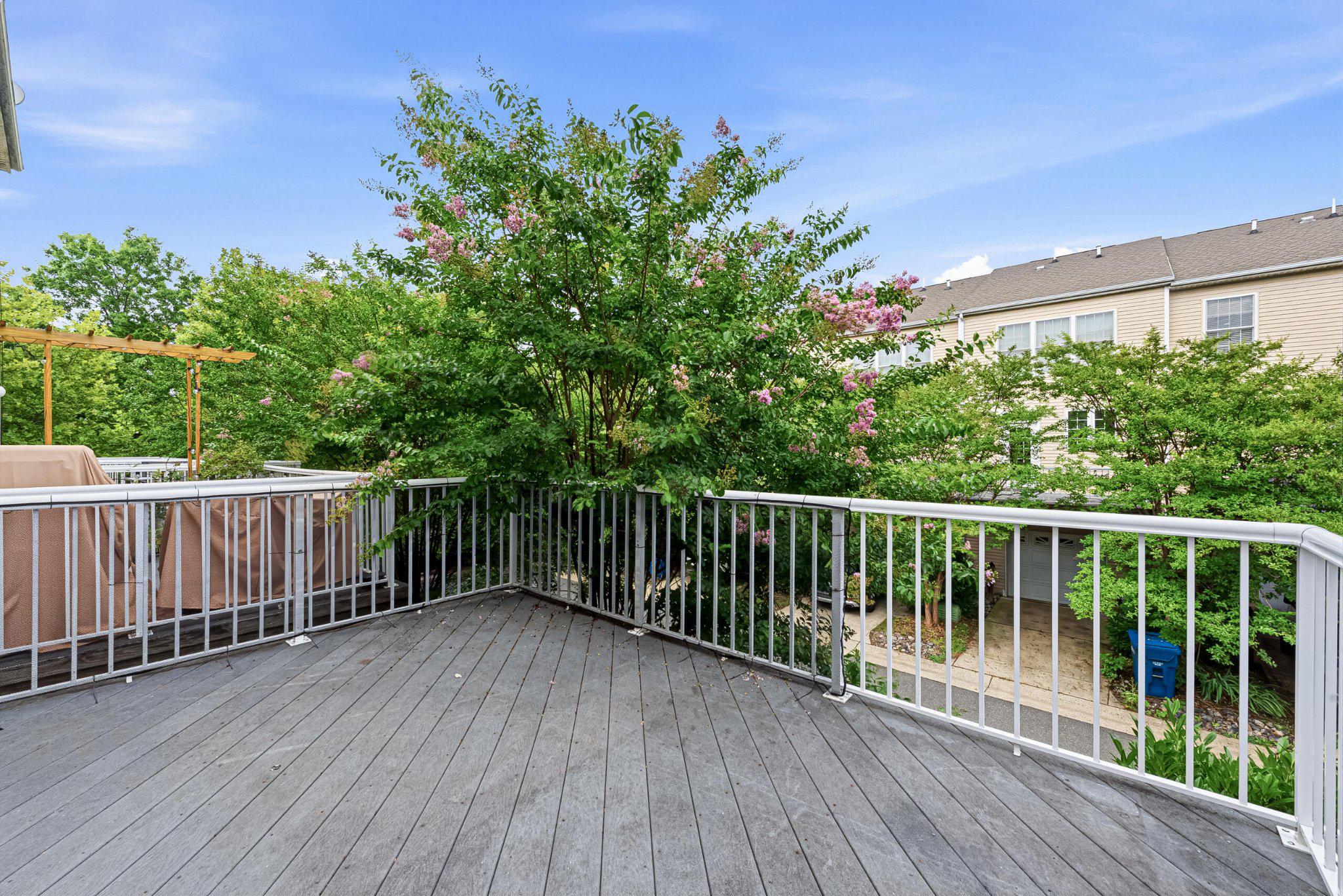 SOUTH RIDING - Residential