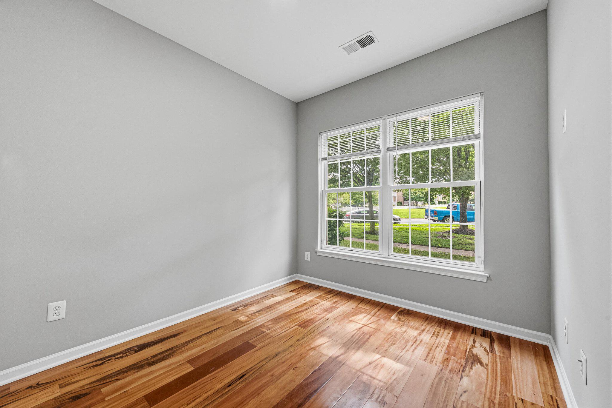 SOUTH RIDING - Residential