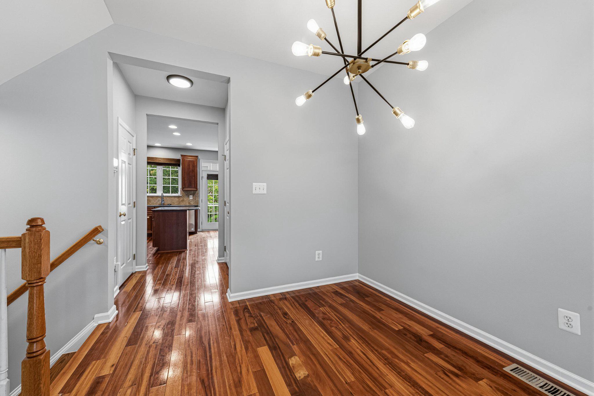 SOUTH RIDING - Residential