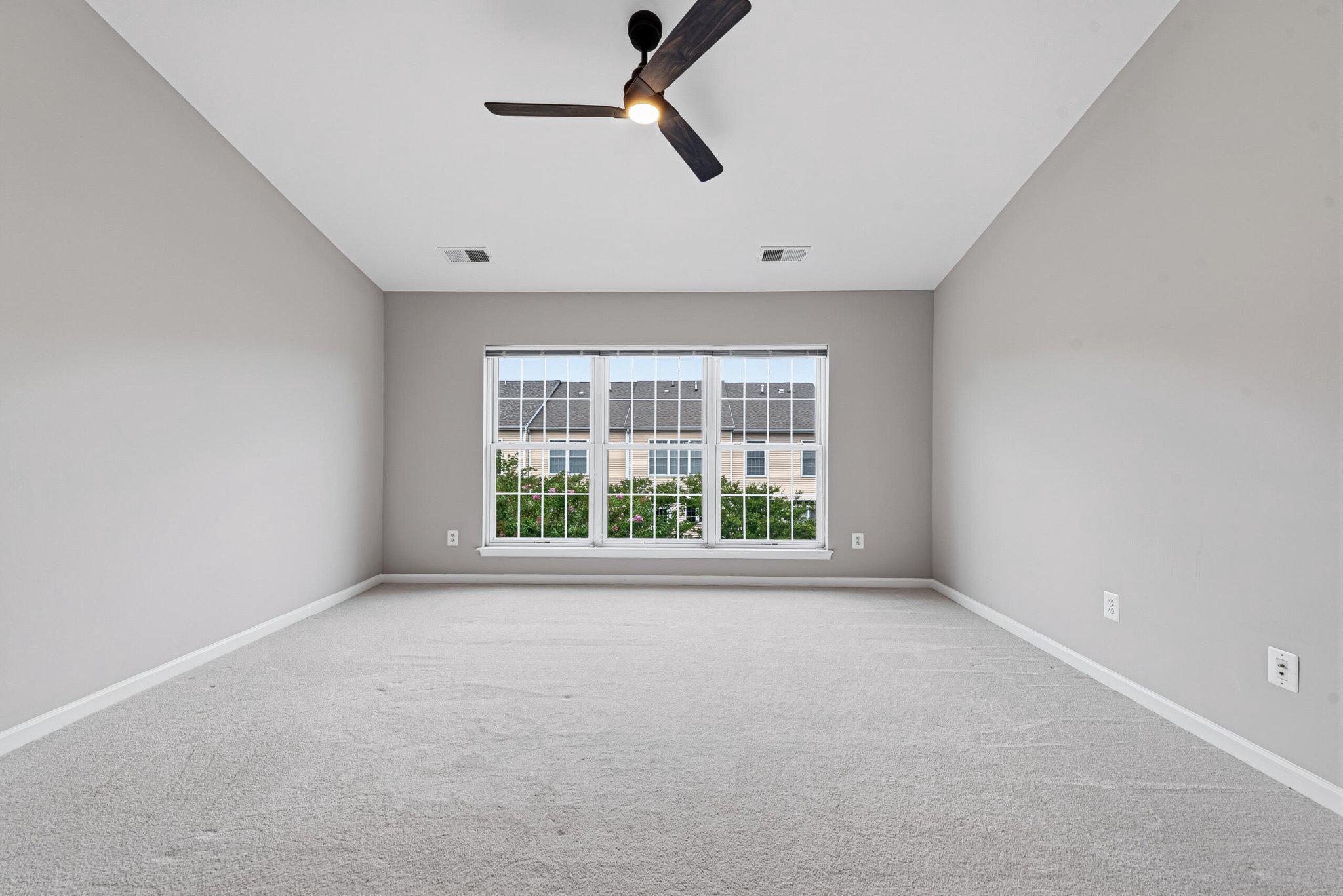 SOUTH RIDING - Residential