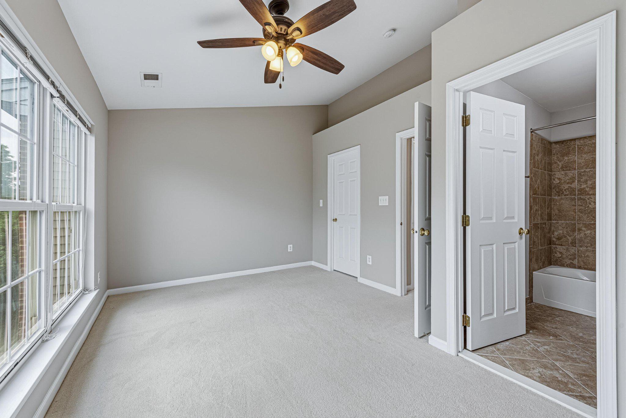SOUTH RIDING - Residential