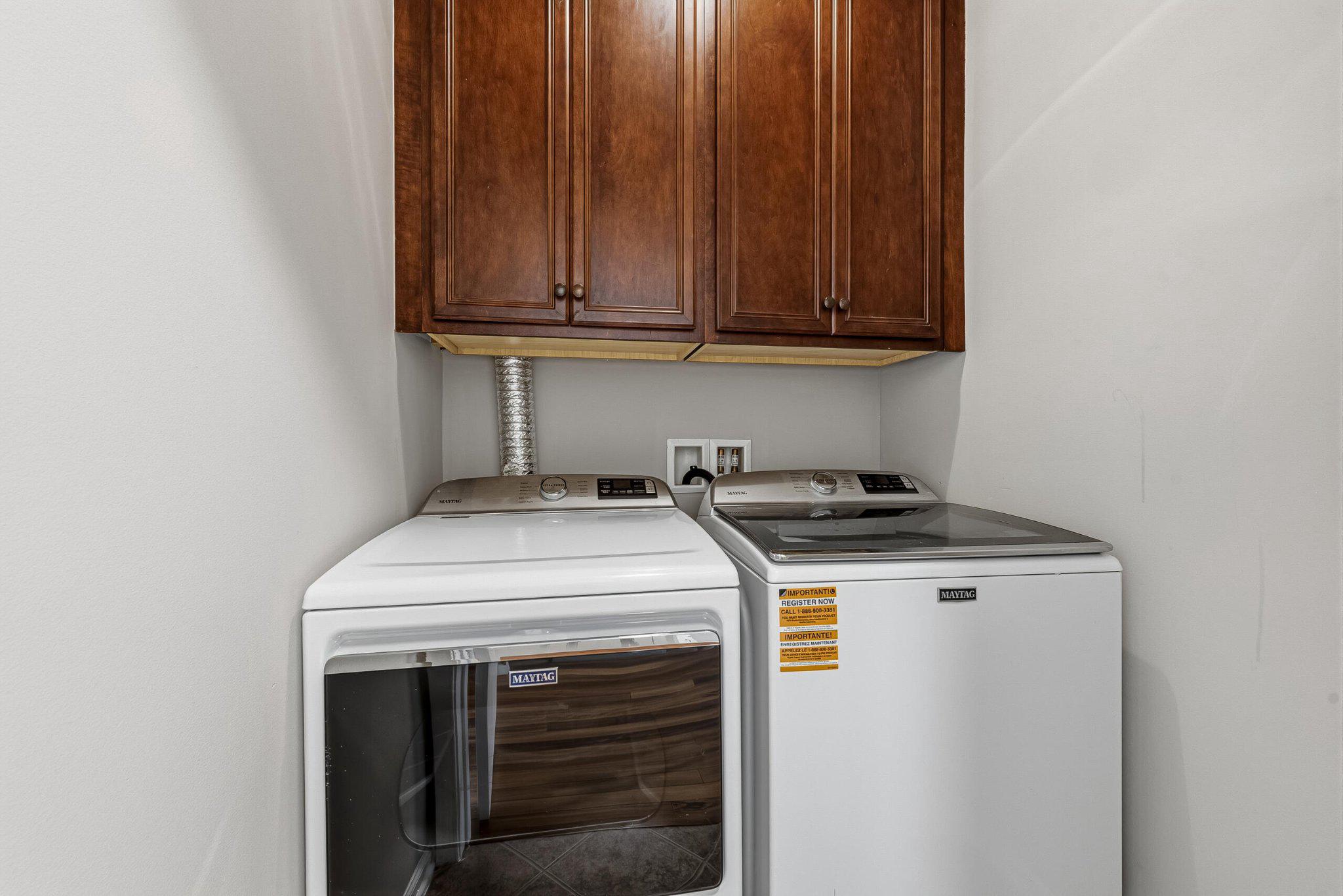 SOUTH RIDING - Residential