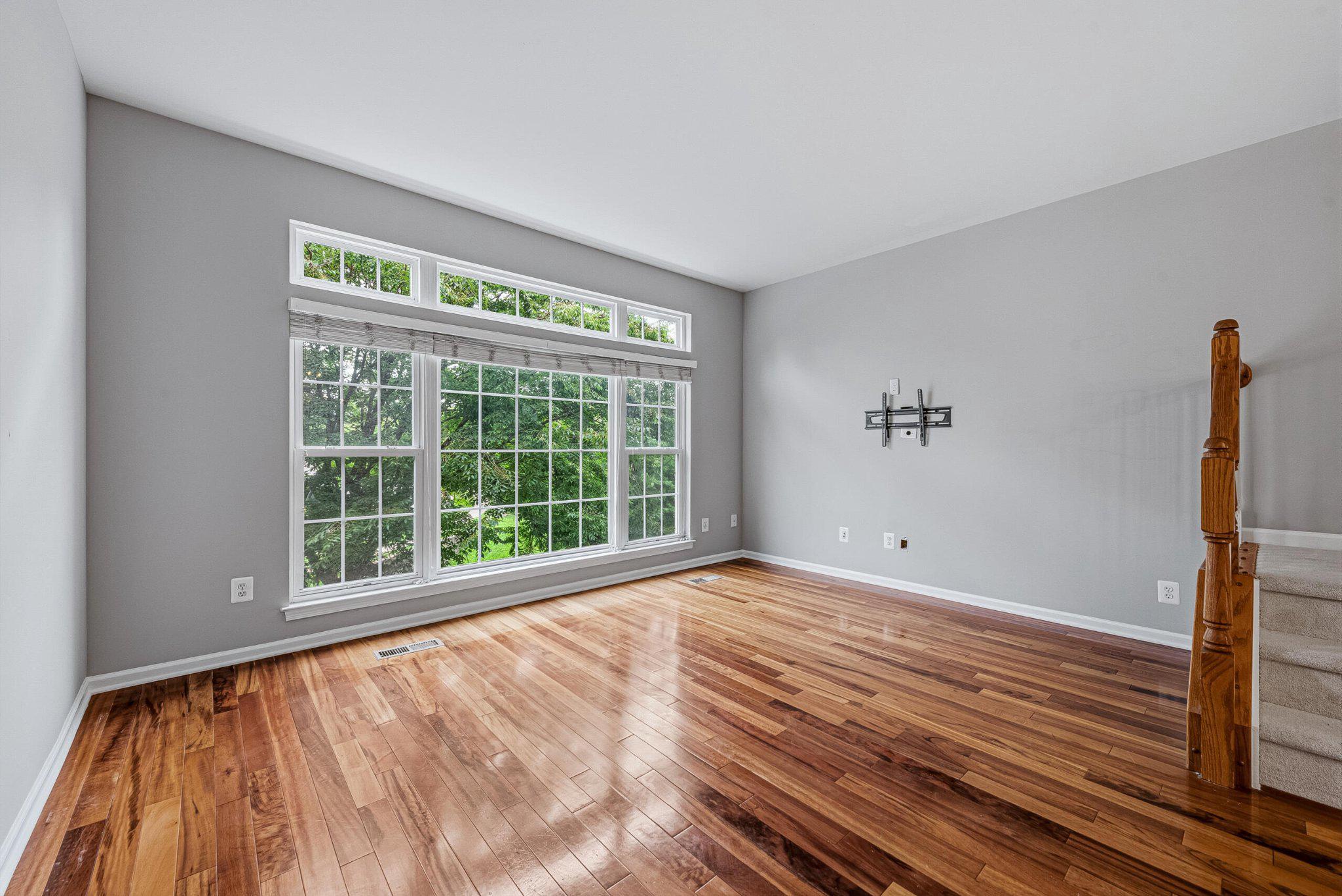 SOUTH RIDING - Residential