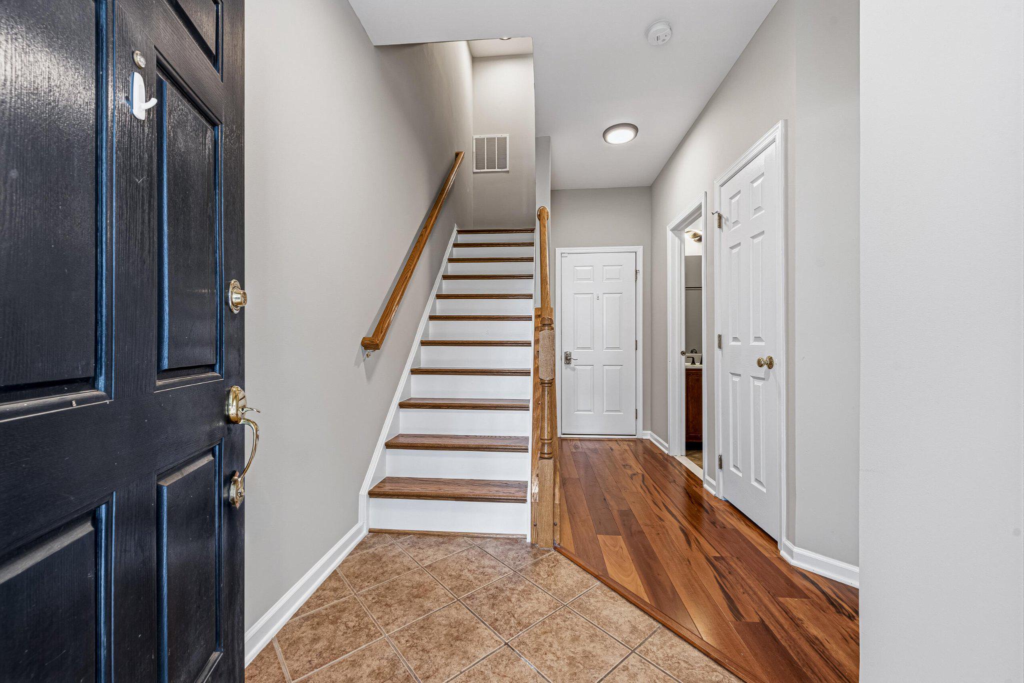 SOUTH RIDING - Residential