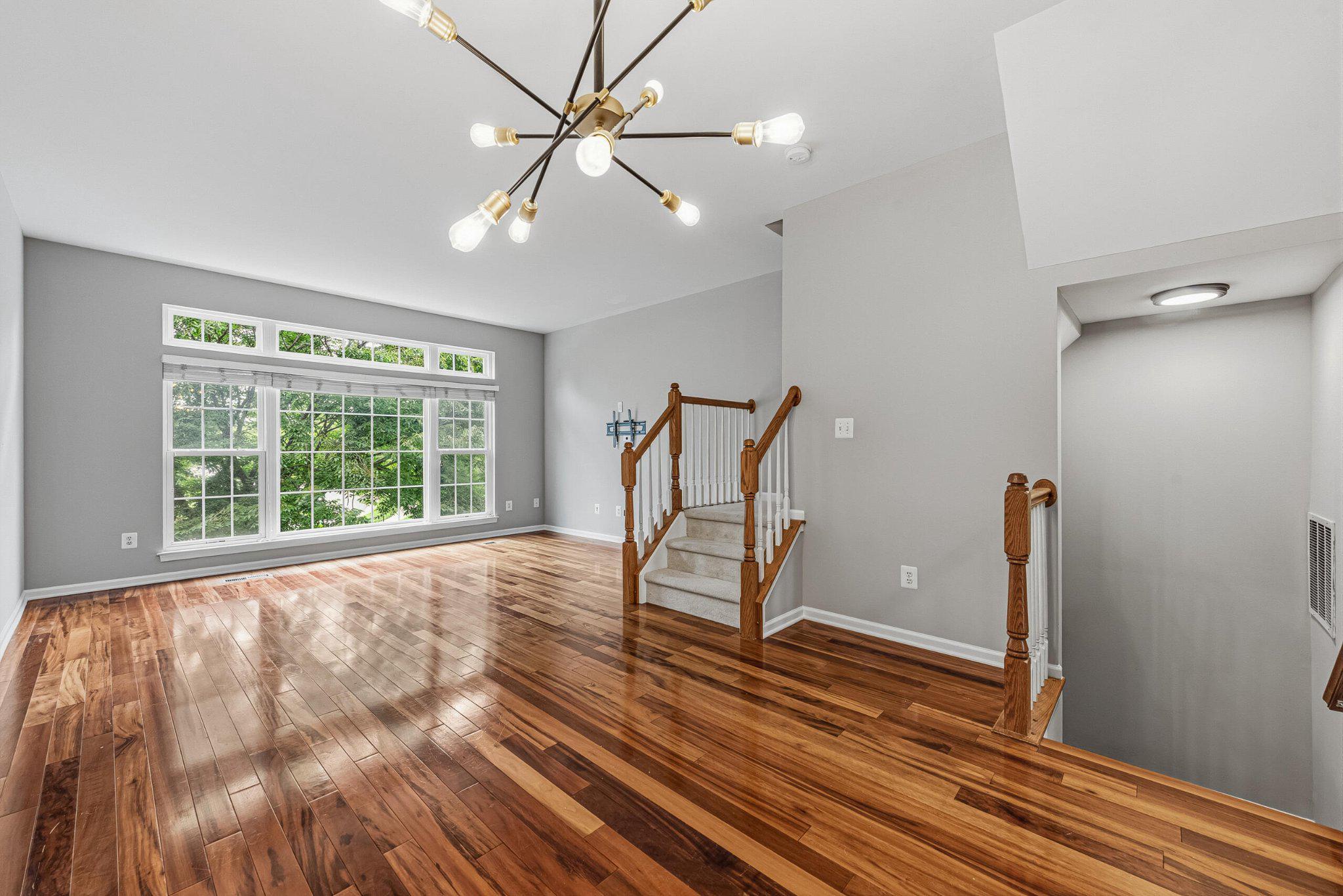 SOUTH RIDING - Residential