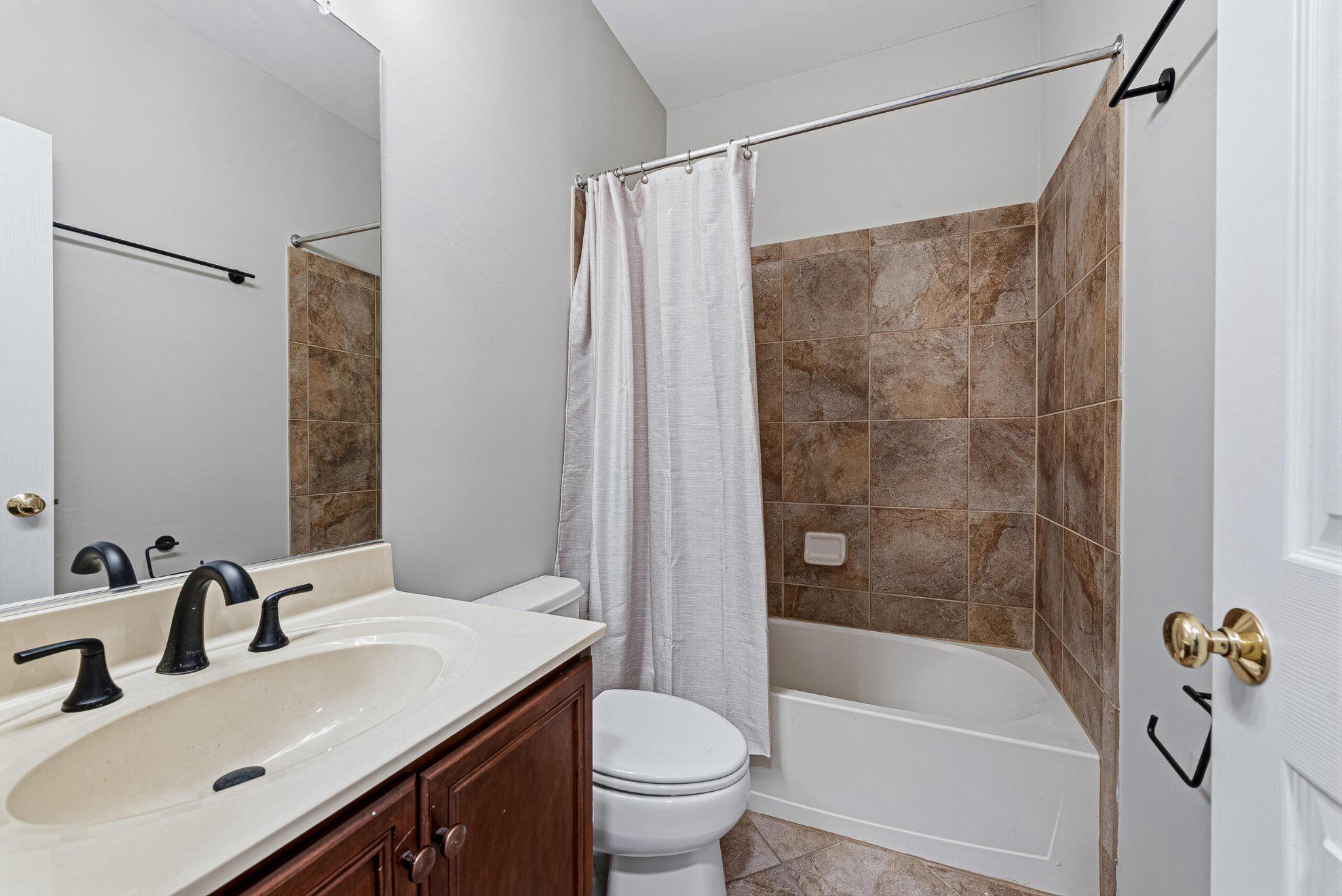 SOUTH RIDING - Residential