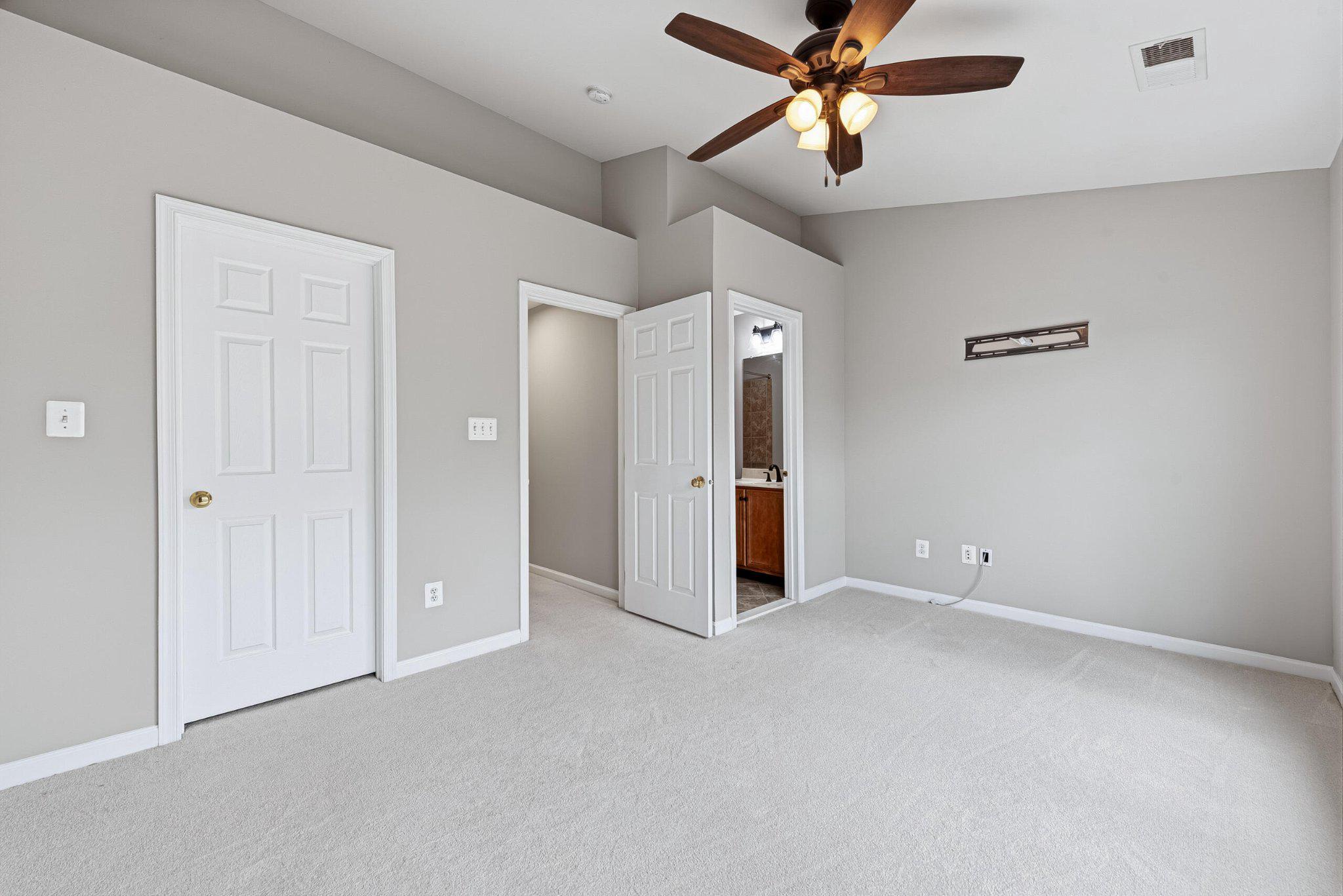 SOUTH RIDING - Residential