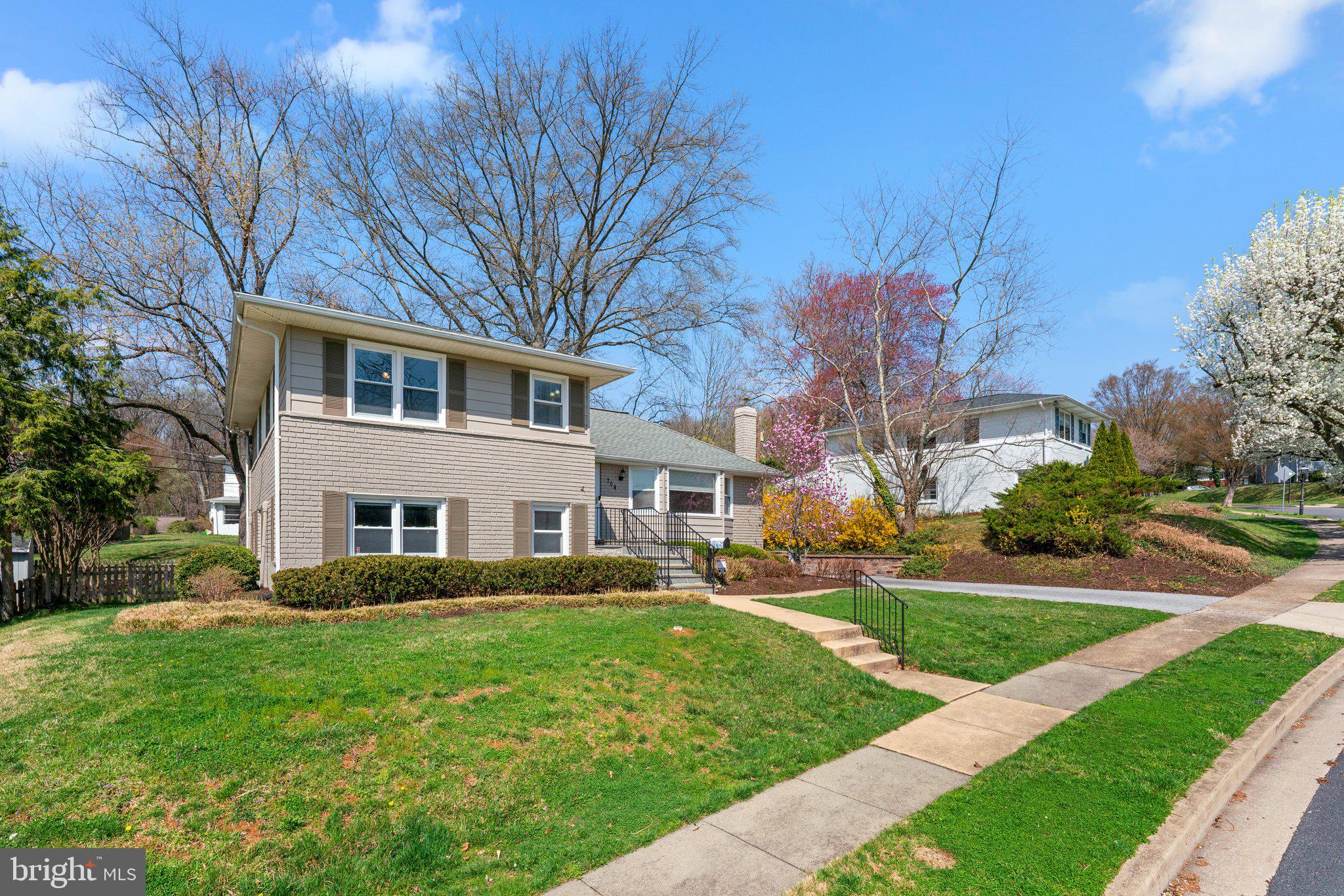 CAMPUS HILLS - Residential