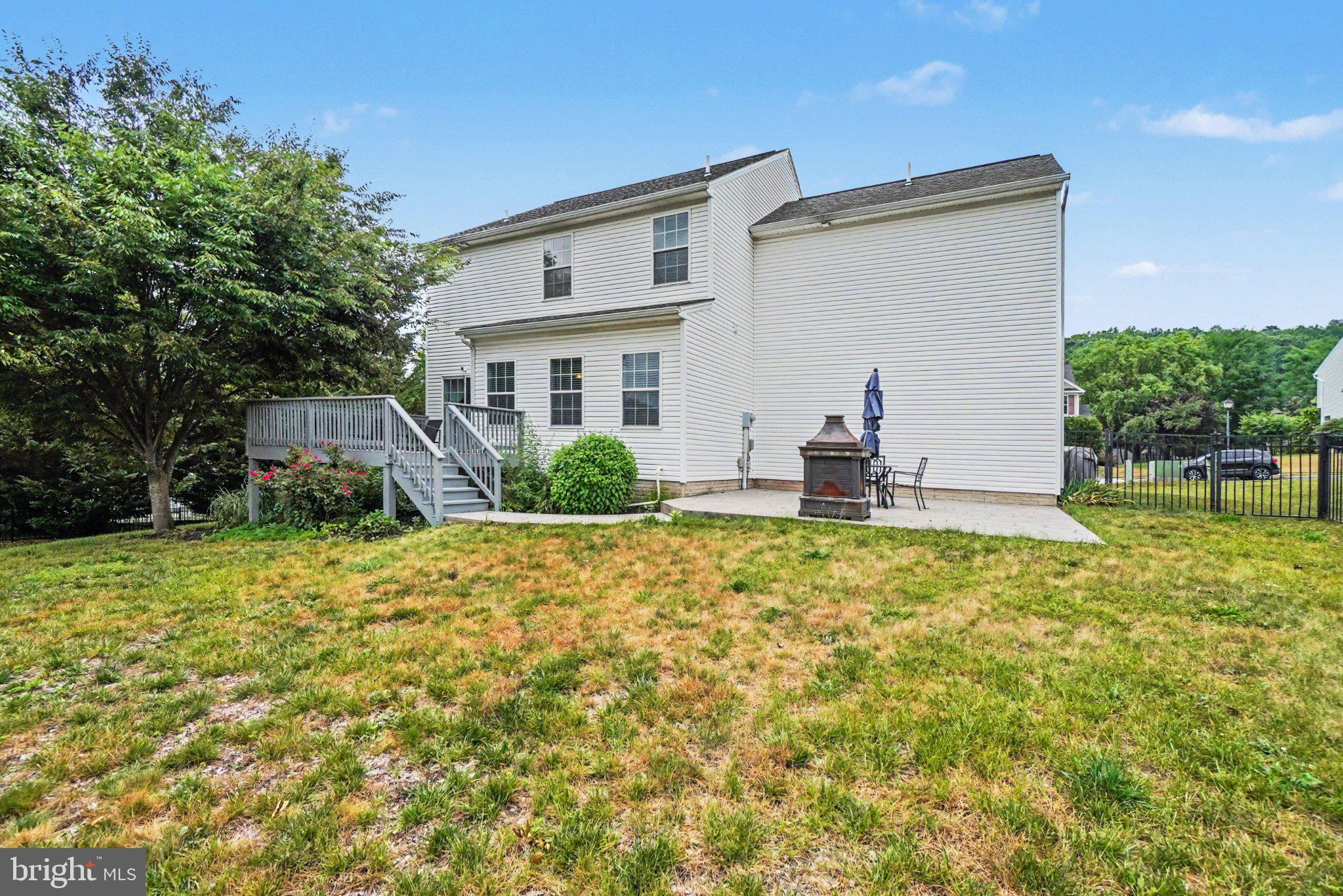 WOODBRIDGE FARMS - Residential