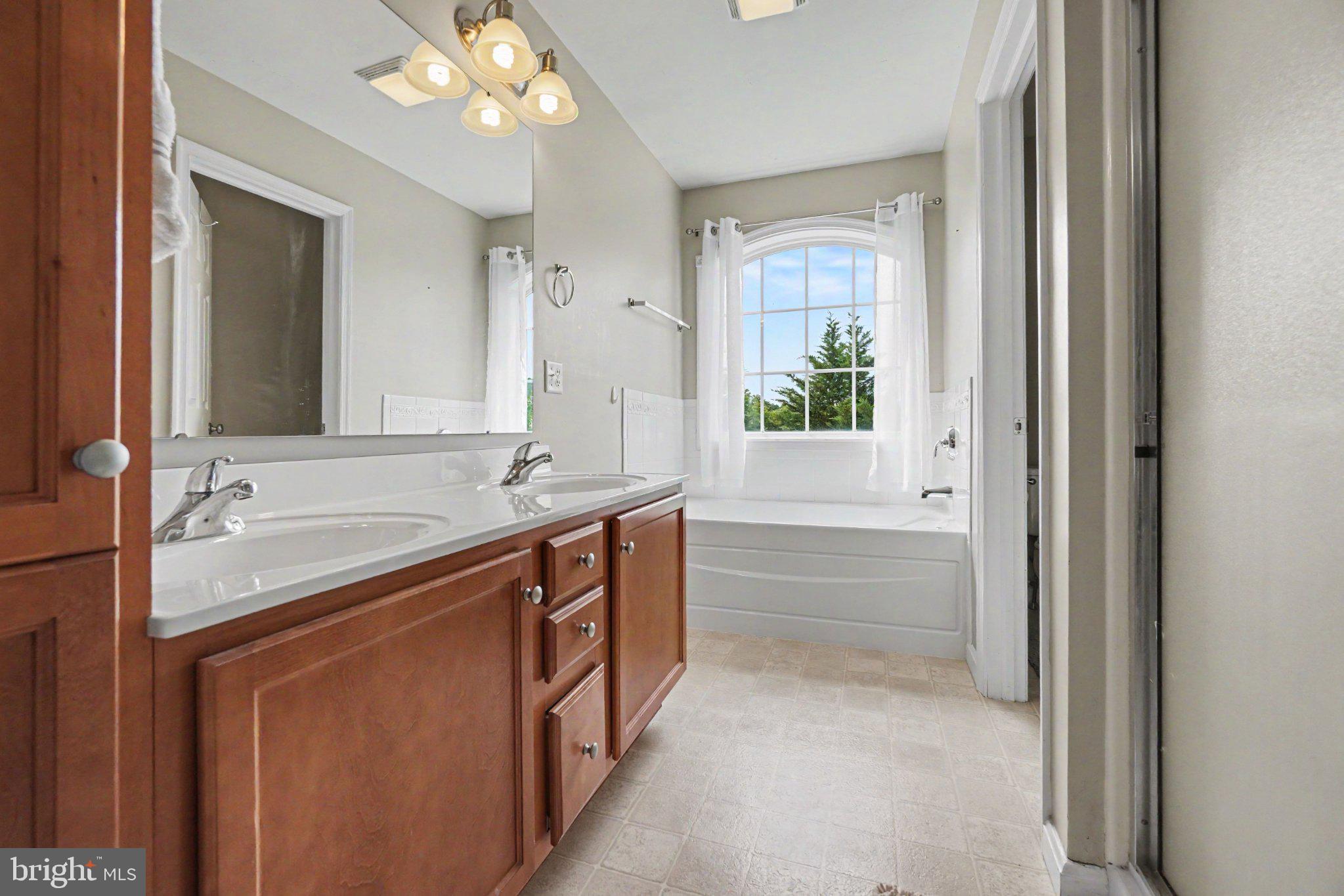 WOODBRIDGE FARMS - Residential