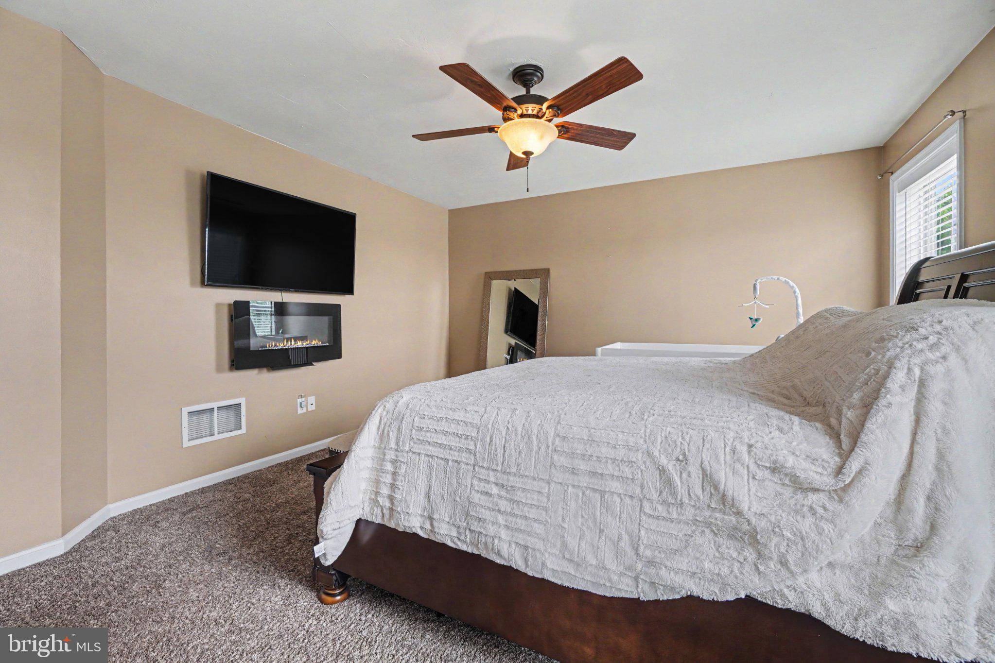 WOODBRIDGE FARMS - Residential
