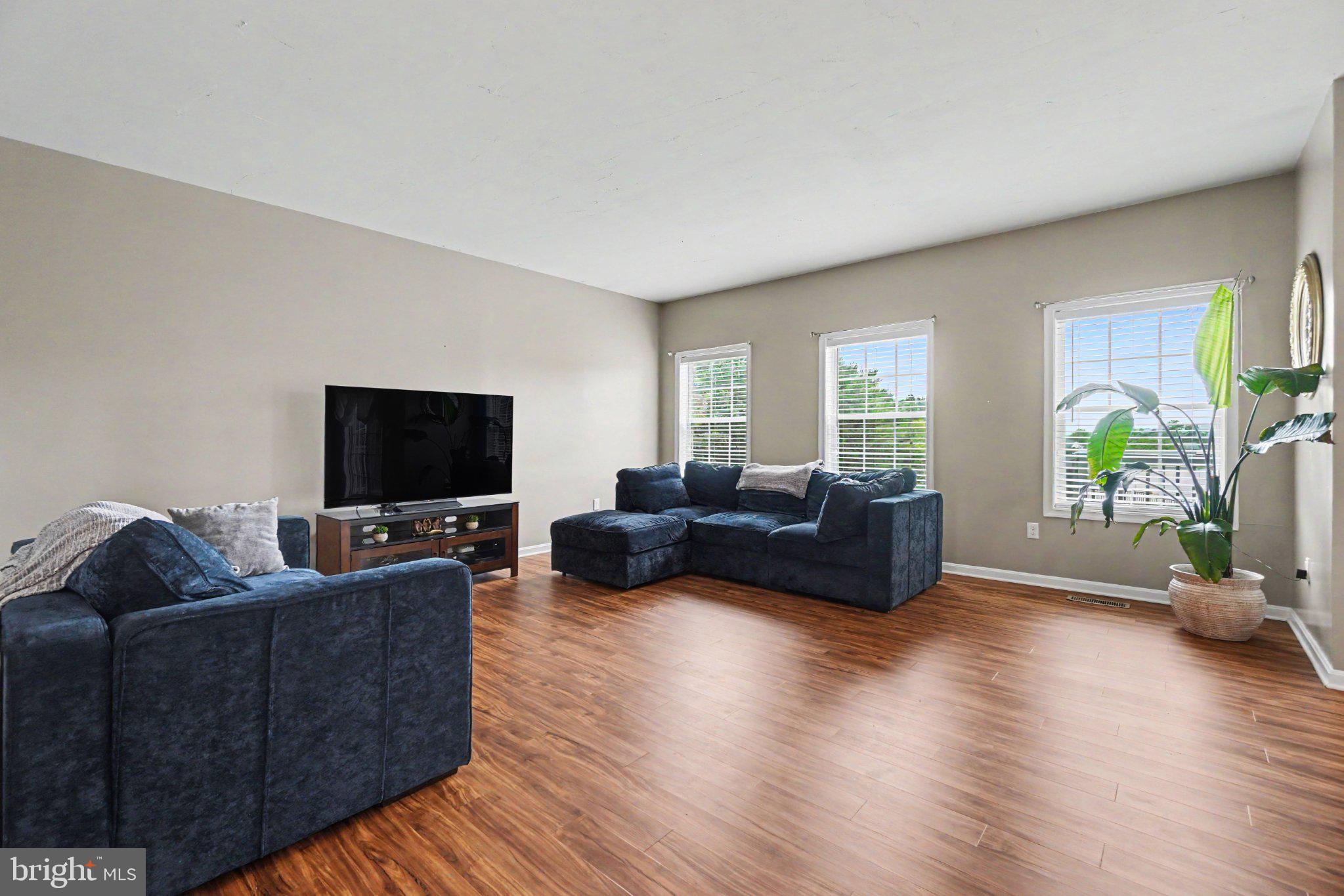 WOODBRIDGE FARMS - Residential