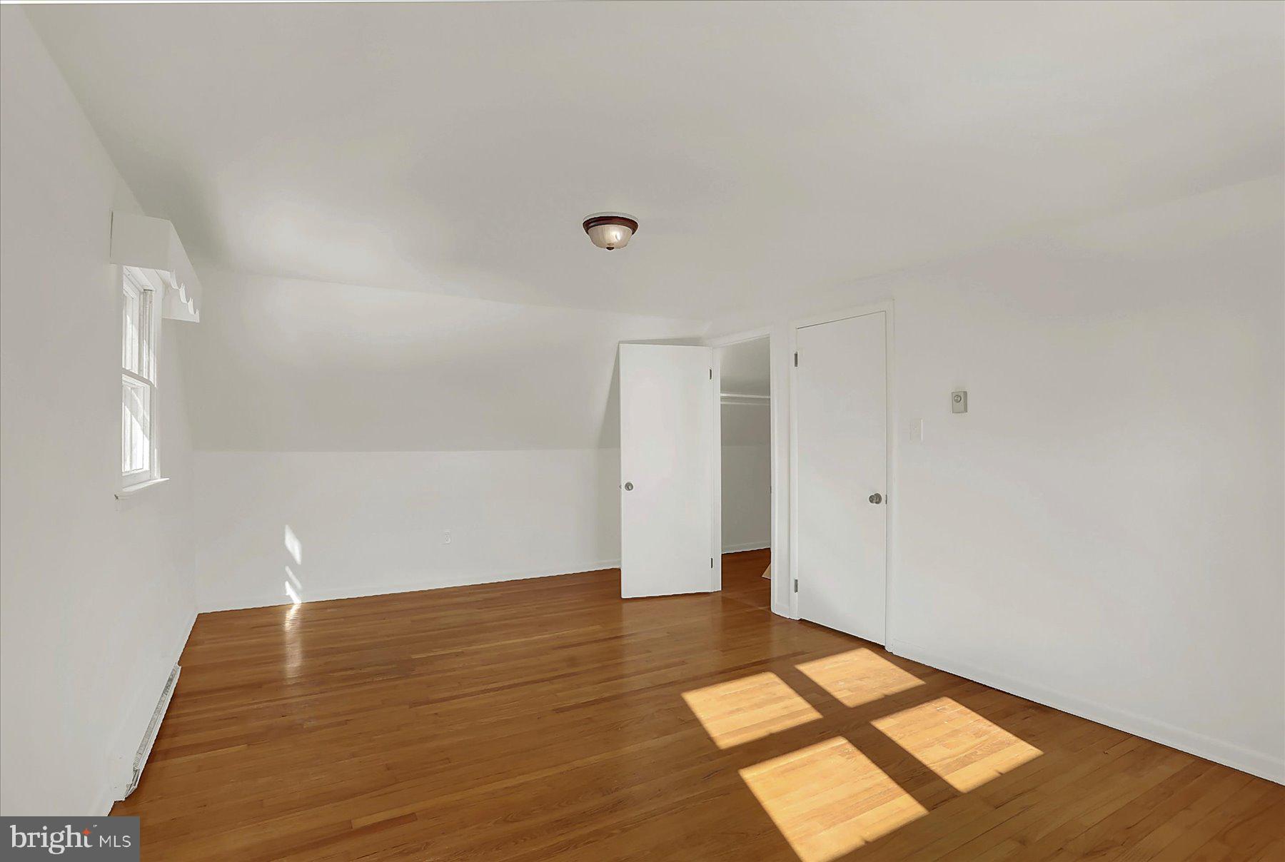 RIDGE HILLS - Residential
