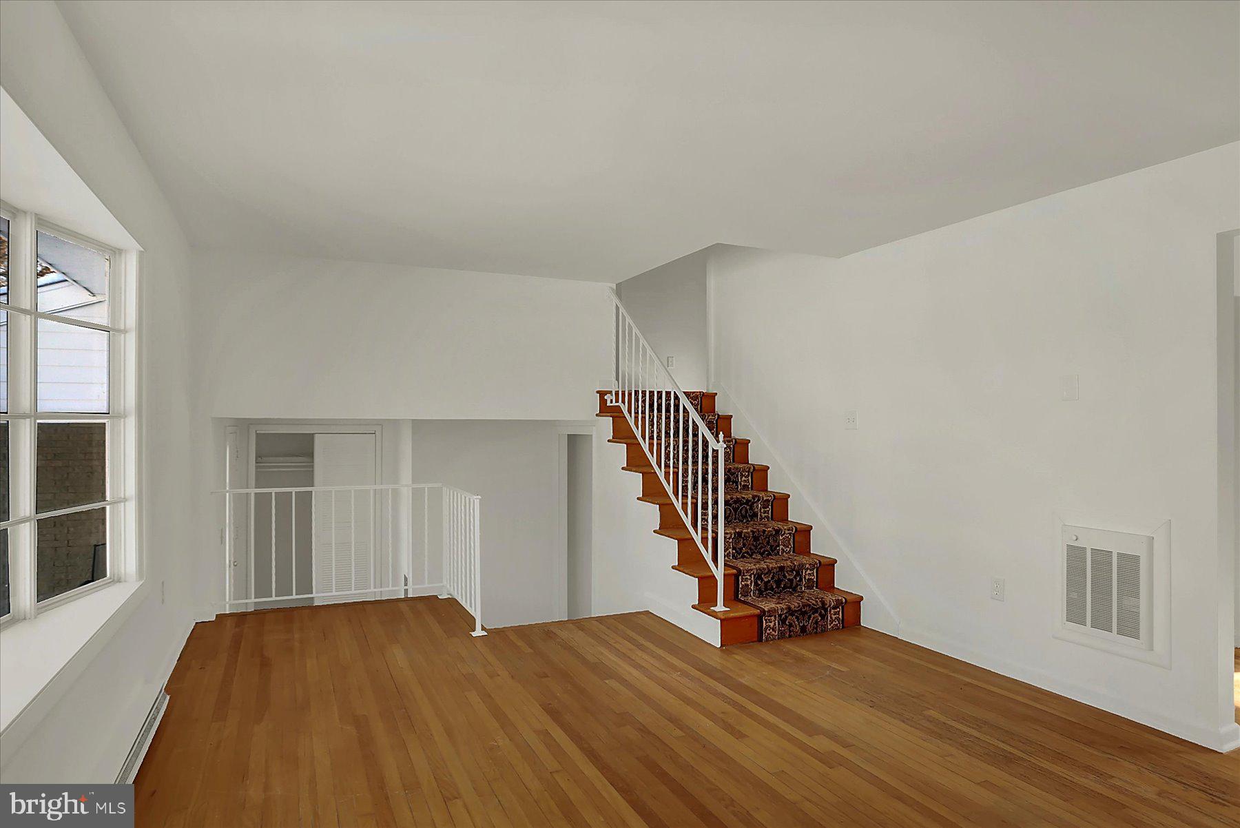 RIDGE HILLS - Residential